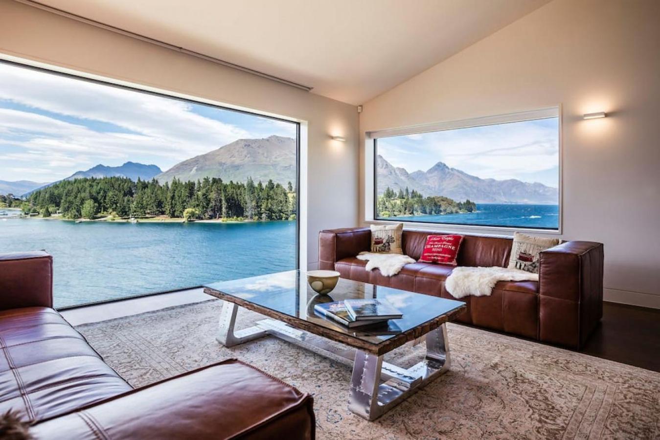 Lakehouse Joela, a Relax it's Done luxury holiday home view 2