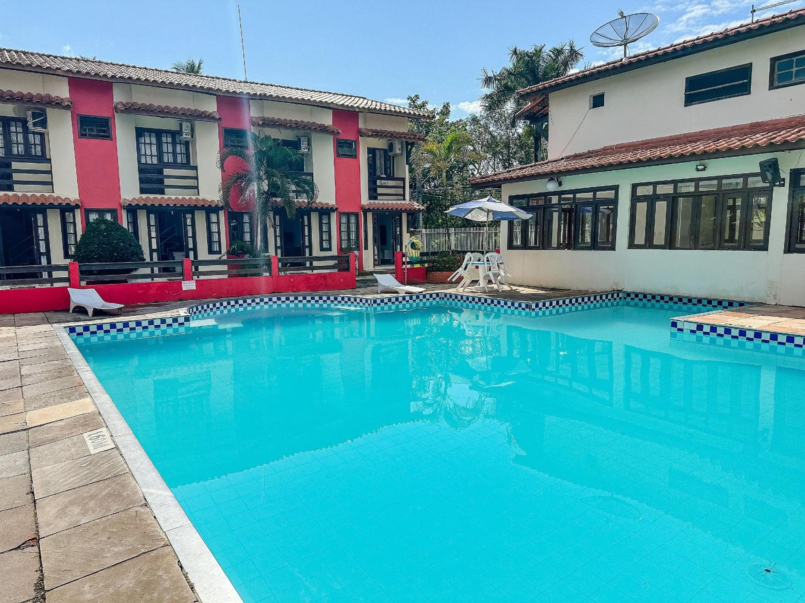Casas com 2 ou 3 suítes (todas com ar split), com internet privativa 300MBPSno Residencial Nazareth, localizado a aproximadamente 80m da praia de Taperapuã