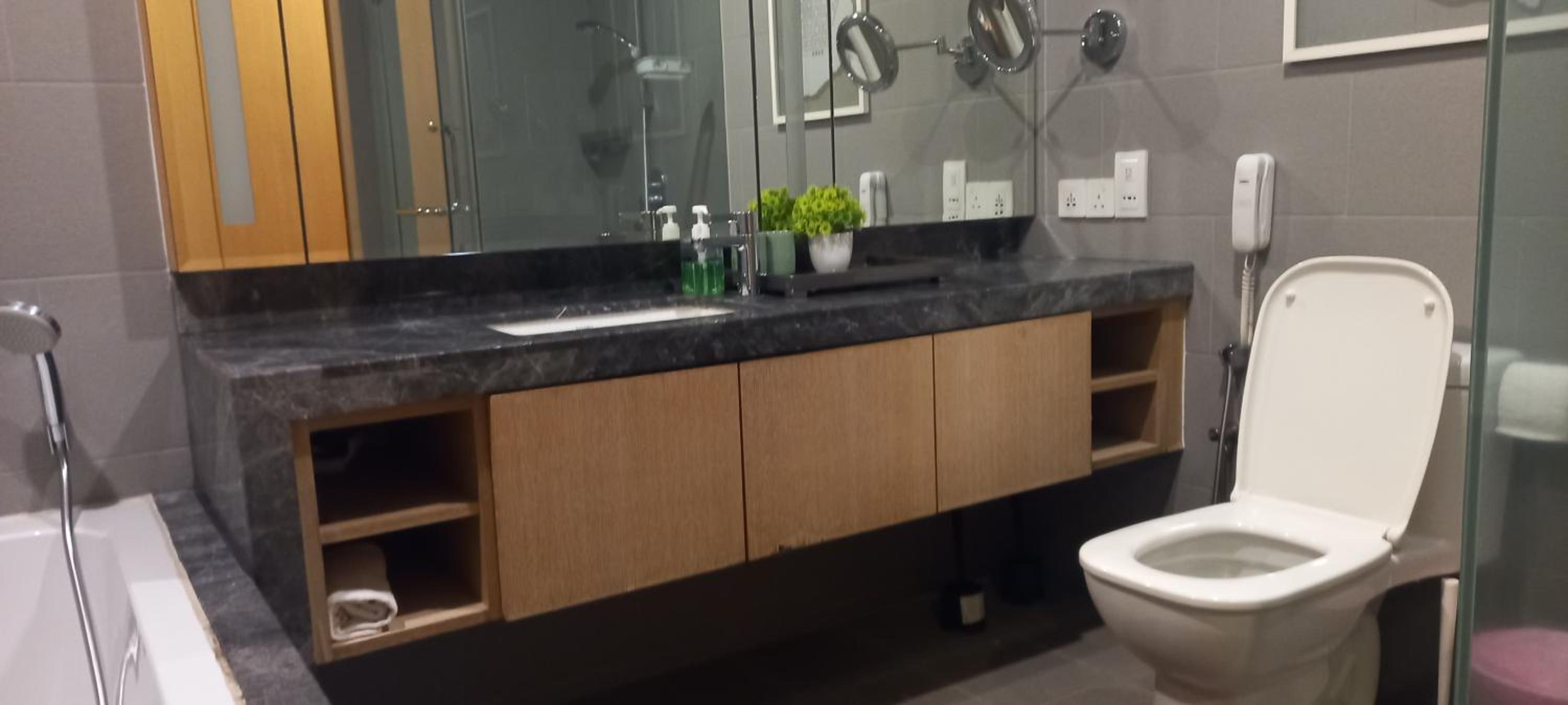 Cozy Apartment with Jacuzzi and Sauna at 188 Suites Klcc