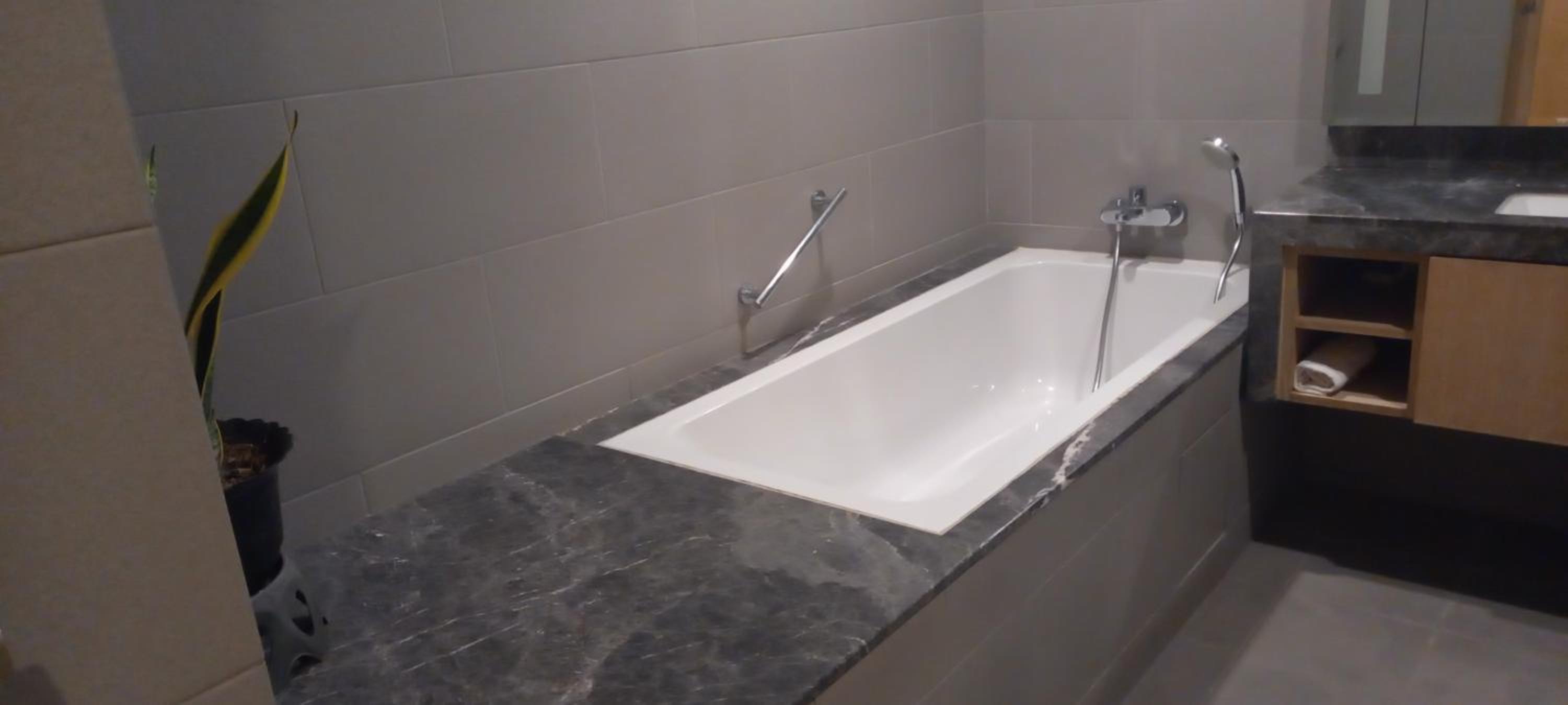 Cozy Apartment with Jacuzzi and Sauna at 188 Suites Klcc