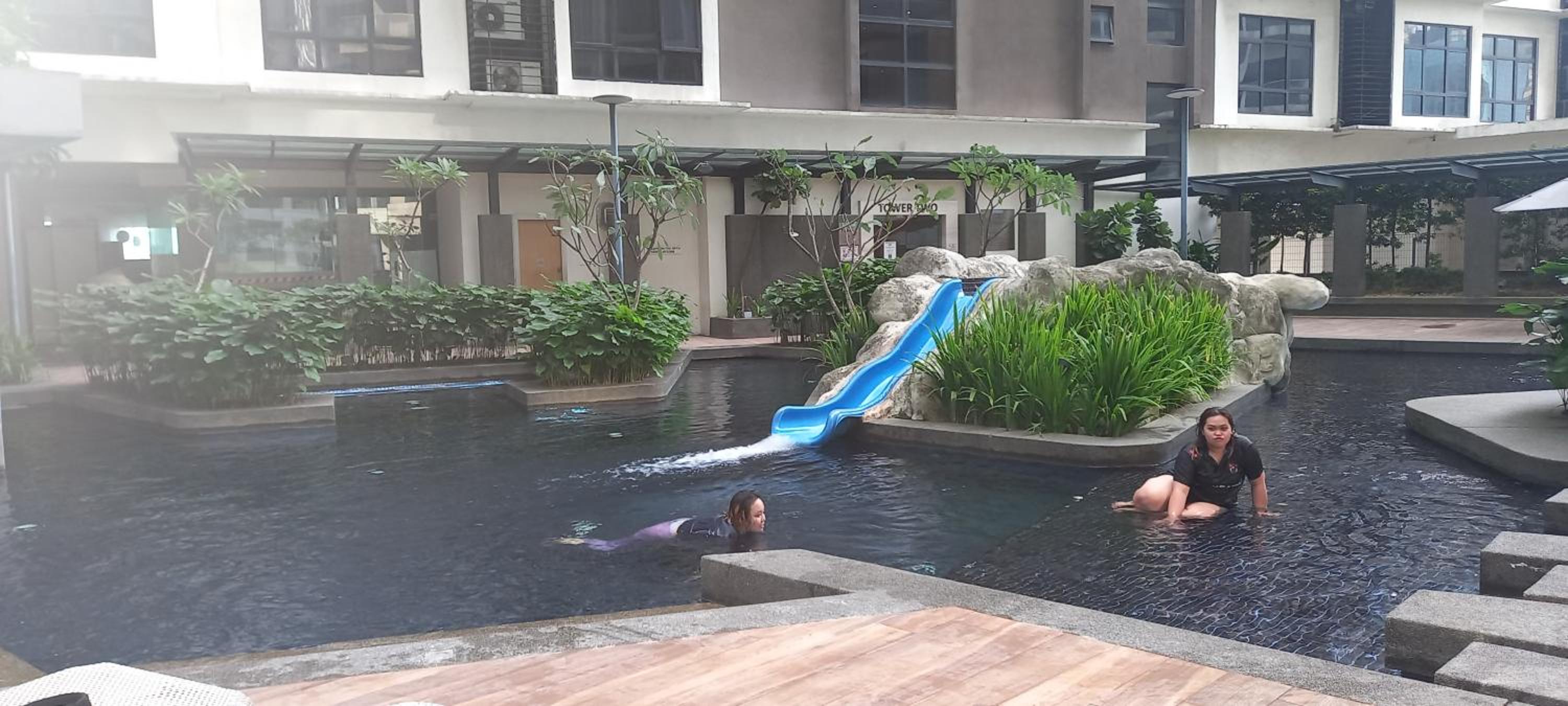 Cozy Apartment with Jacuzzi and Sauna at 188 Suites Klcc