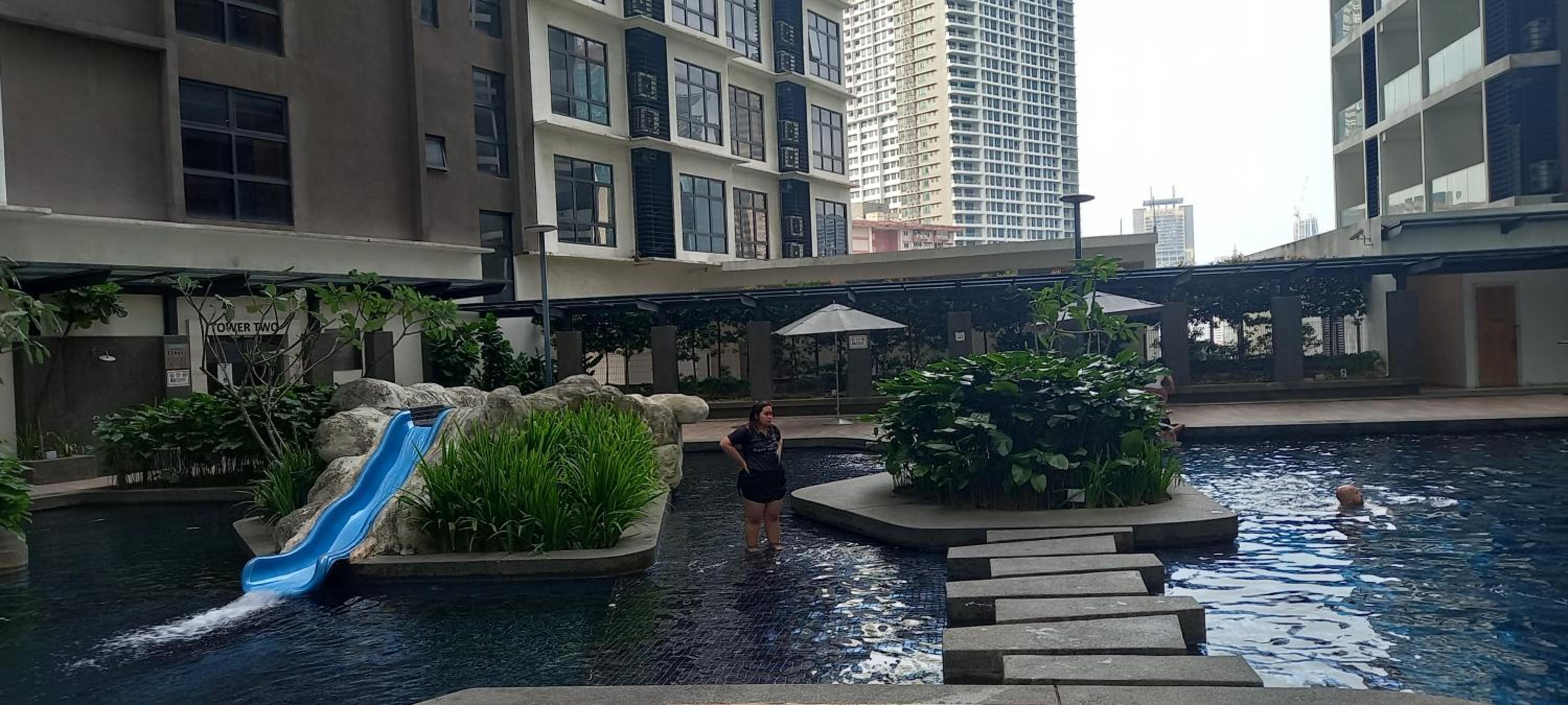 Cozy Apartment with Jacuzzi and Sauna at 188 Suites Klcc