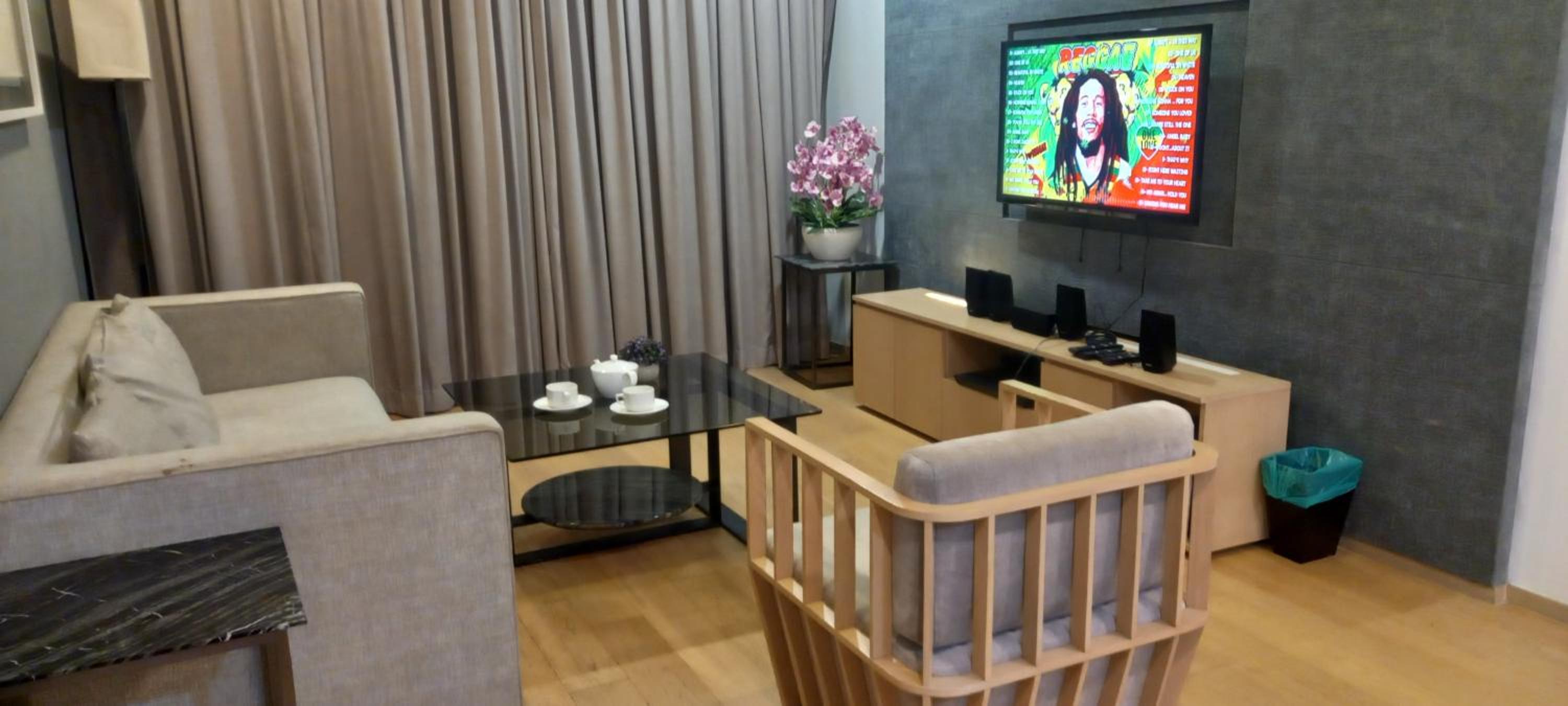 Cozy Apartment with Jacuzzi and Sauna at 188 Suites Klcc