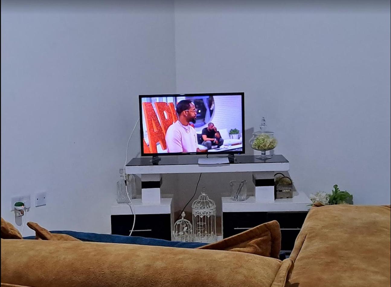 Lovely one bedroom airbb in THIKA with WiFi ,ample parking-next to the road view 5