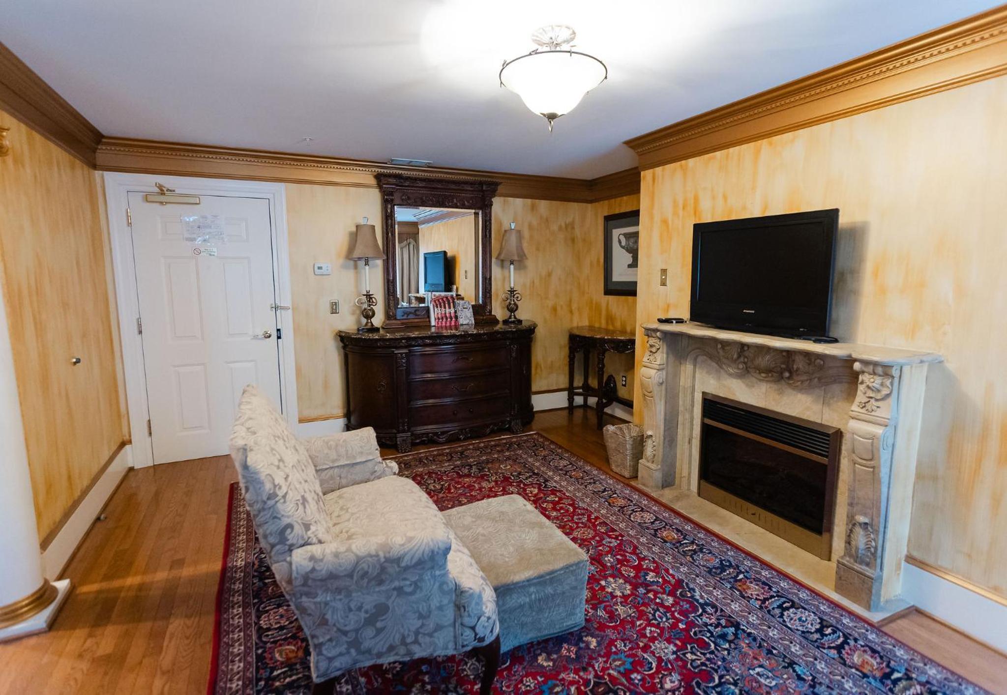 1840s Carrollton Inn