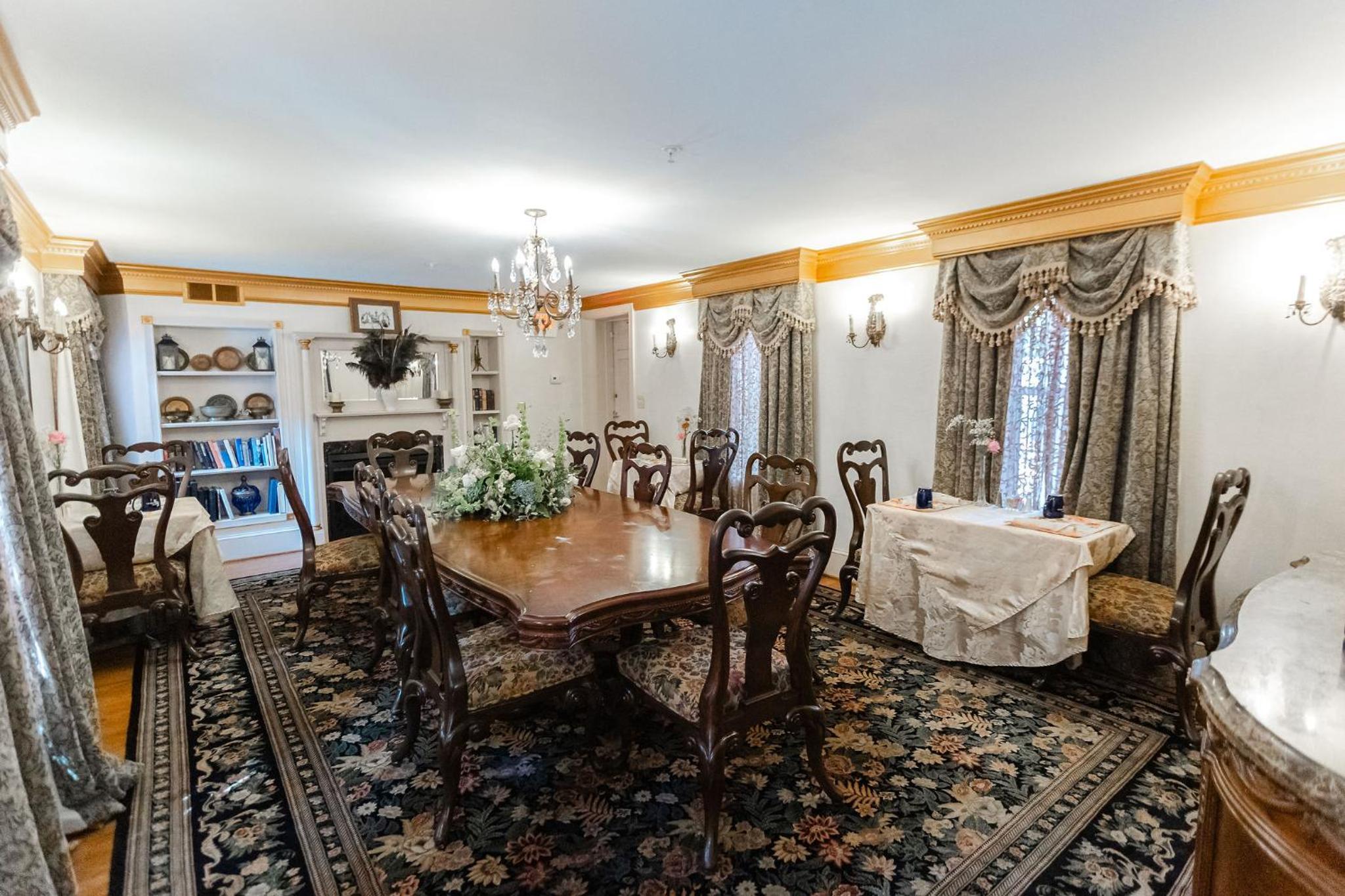 1840s Carrollton Inn