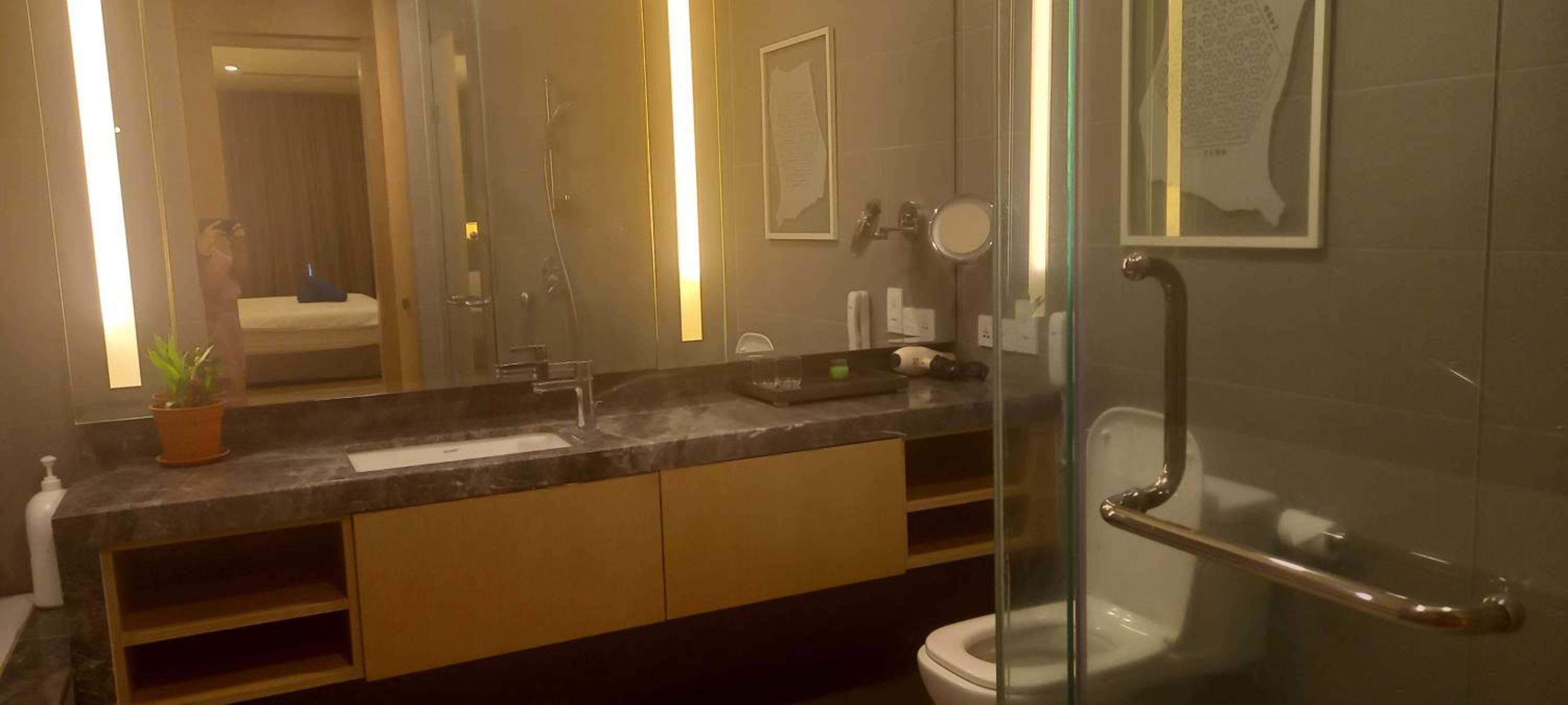 Cozy Apartment with Jacuzzi and Sauna at 188 Suites Klcc