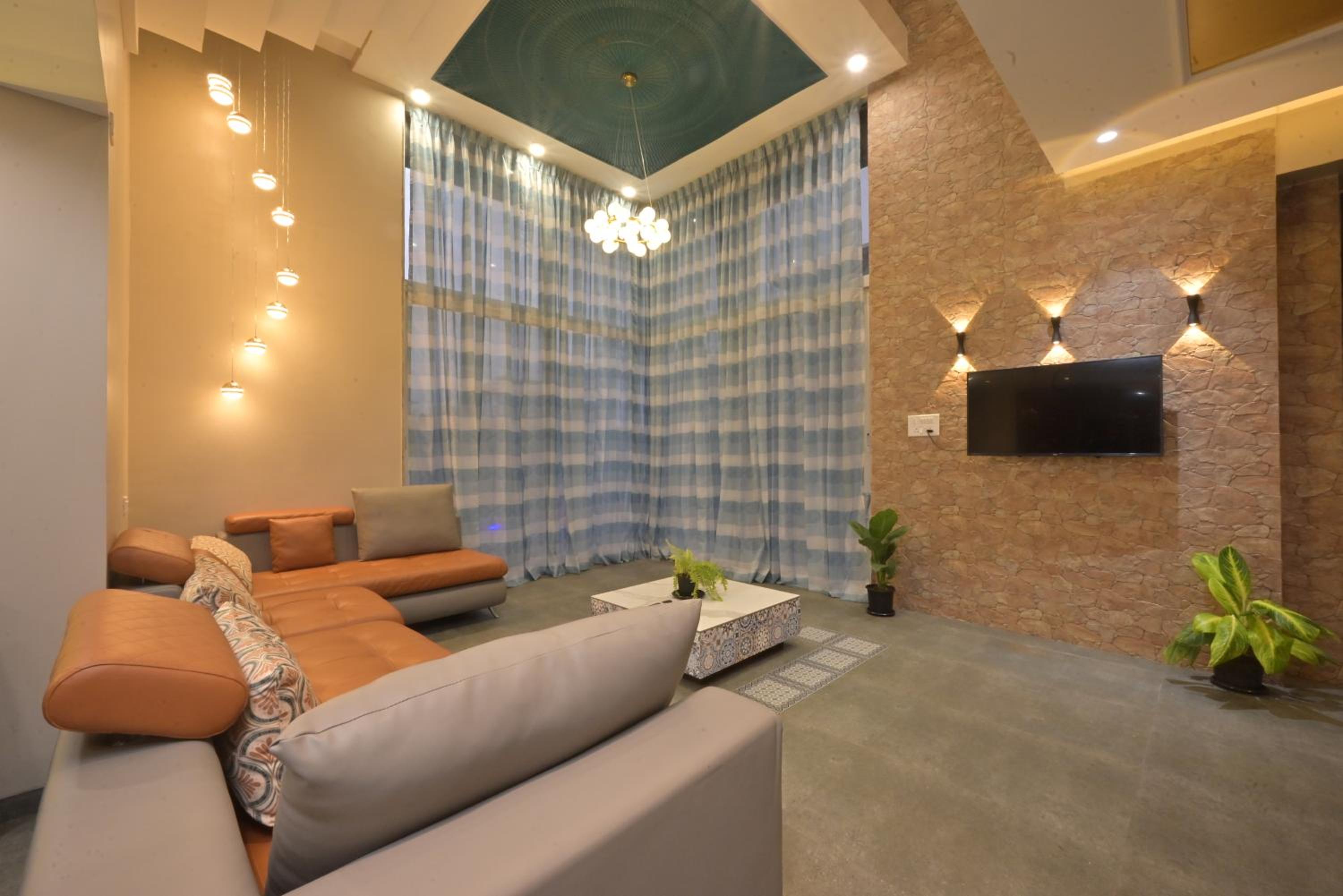 Victorian by Tropicana Stays view 3