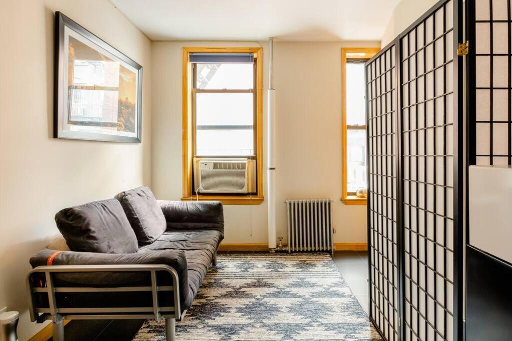 Comfortable 2BR & 2 Bath Apt in Downtown NYC