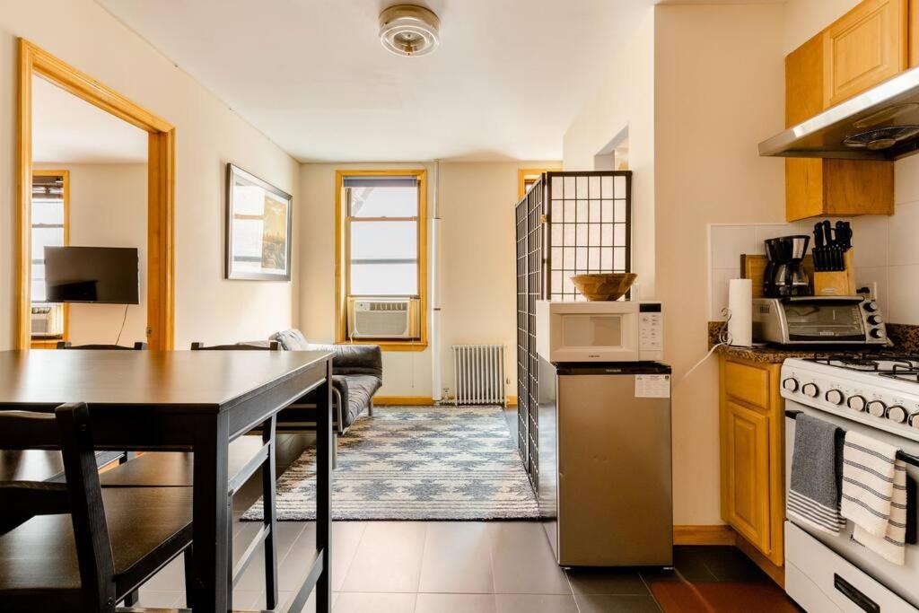 Comfortable 2BR & 2 Bath Apt in Downtown NYC