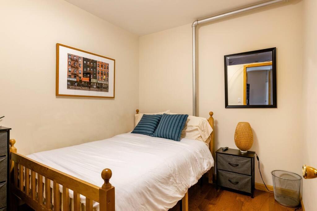 Comfortable 2BR & 2 Bath Apt in Downtown NYC