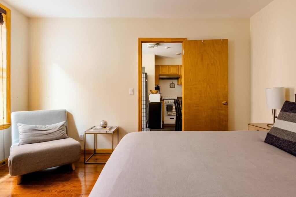 Comfortable 2BR & 2 Bath Apt in Downtown NYC