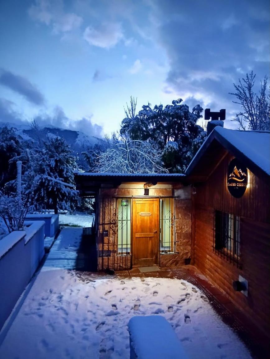Cuatro Cerros Hostel