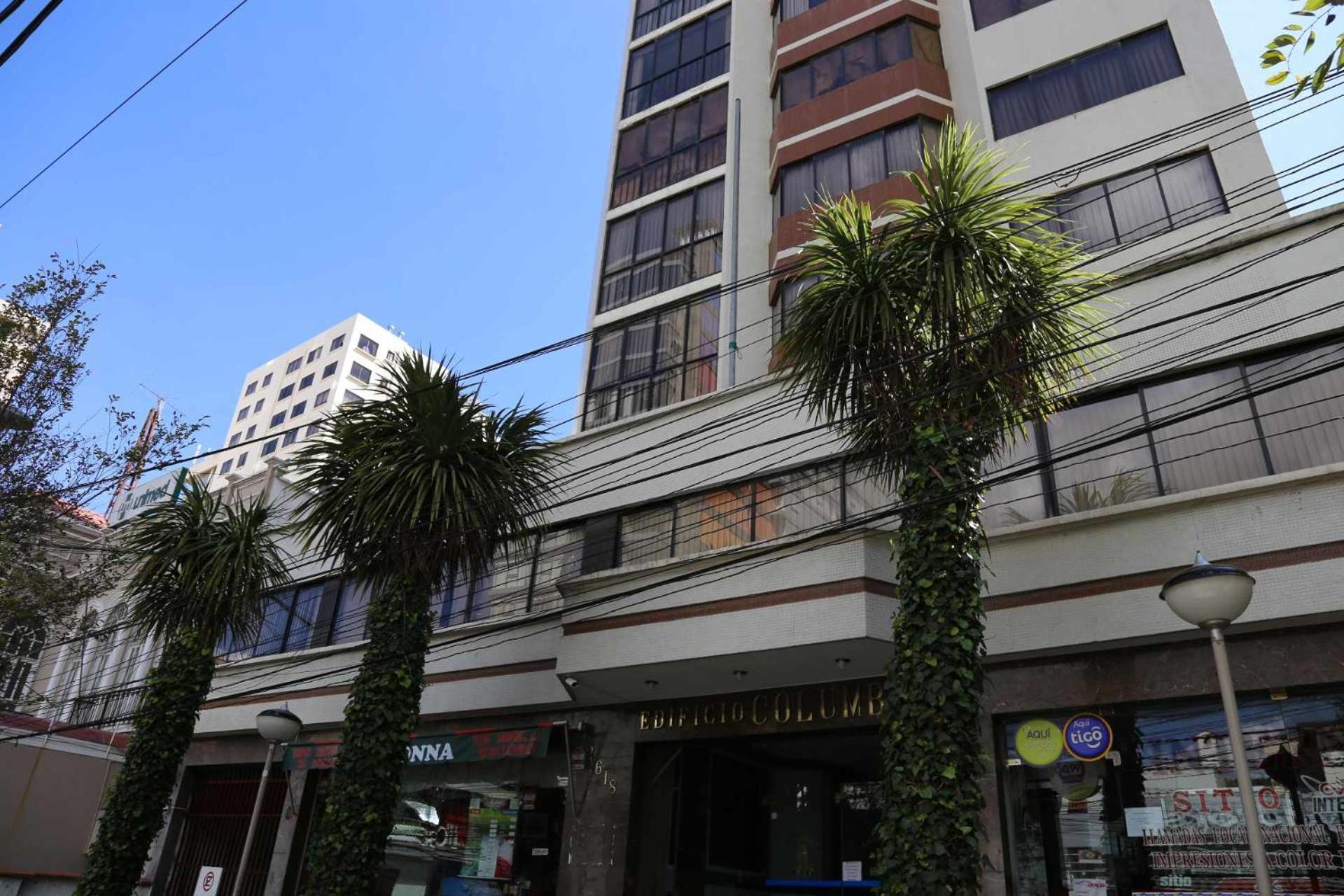 Hermosa Habitación en Av Arce frente a Multicine