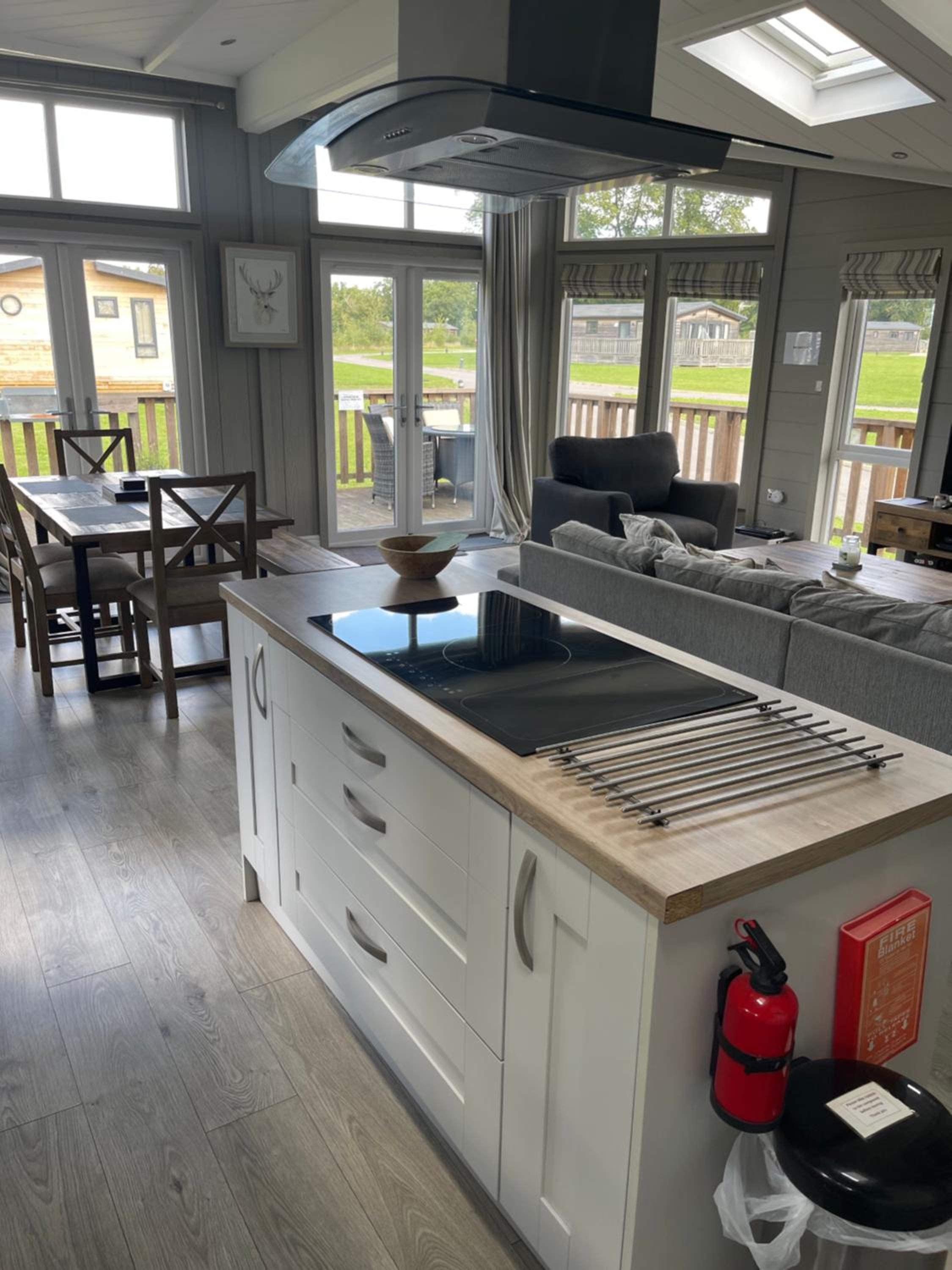 Glasshouse hot tub lodge