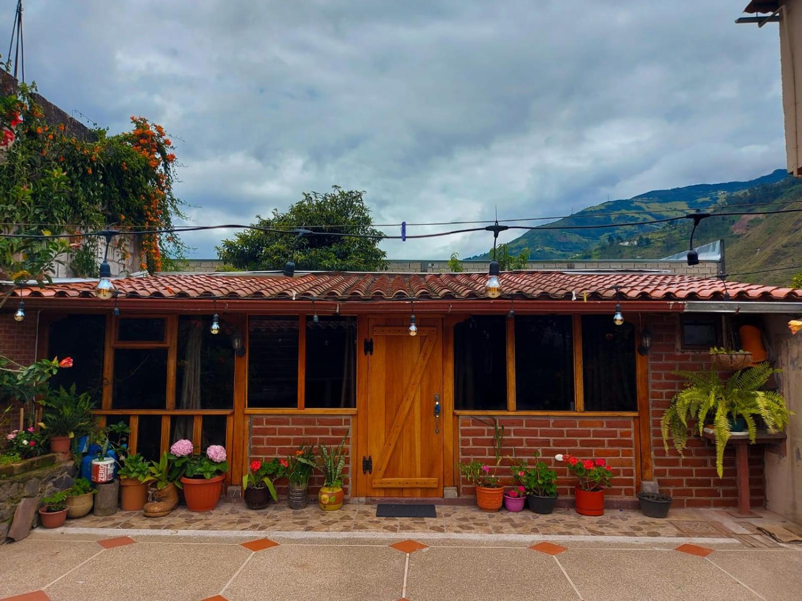 Casa y Flores