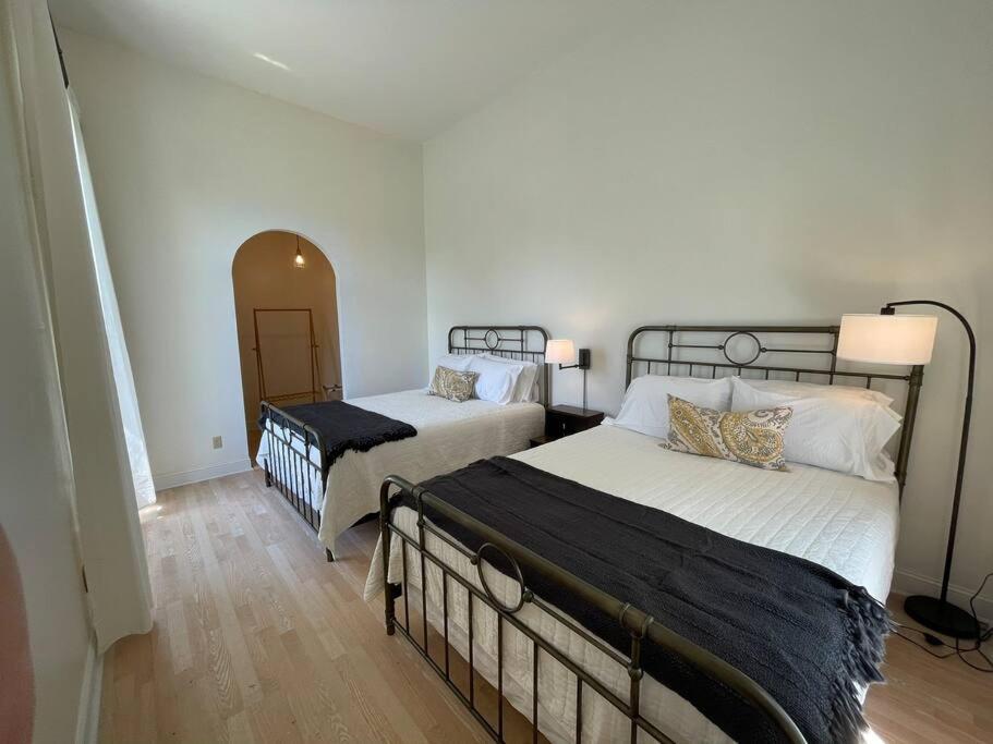 Elegant Italian Villa Smoky Mountain National Park view 4