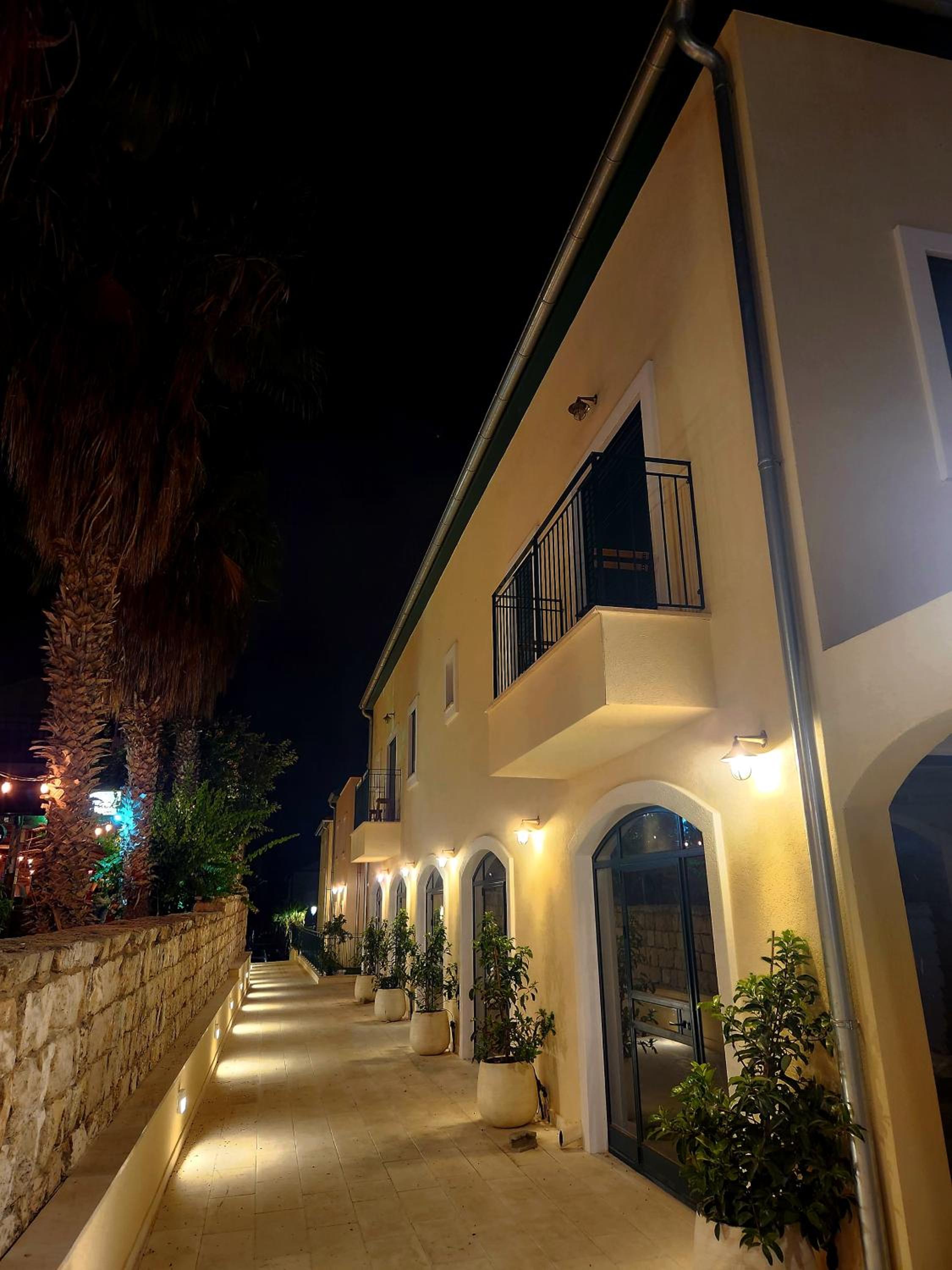 49 Boutique view 5