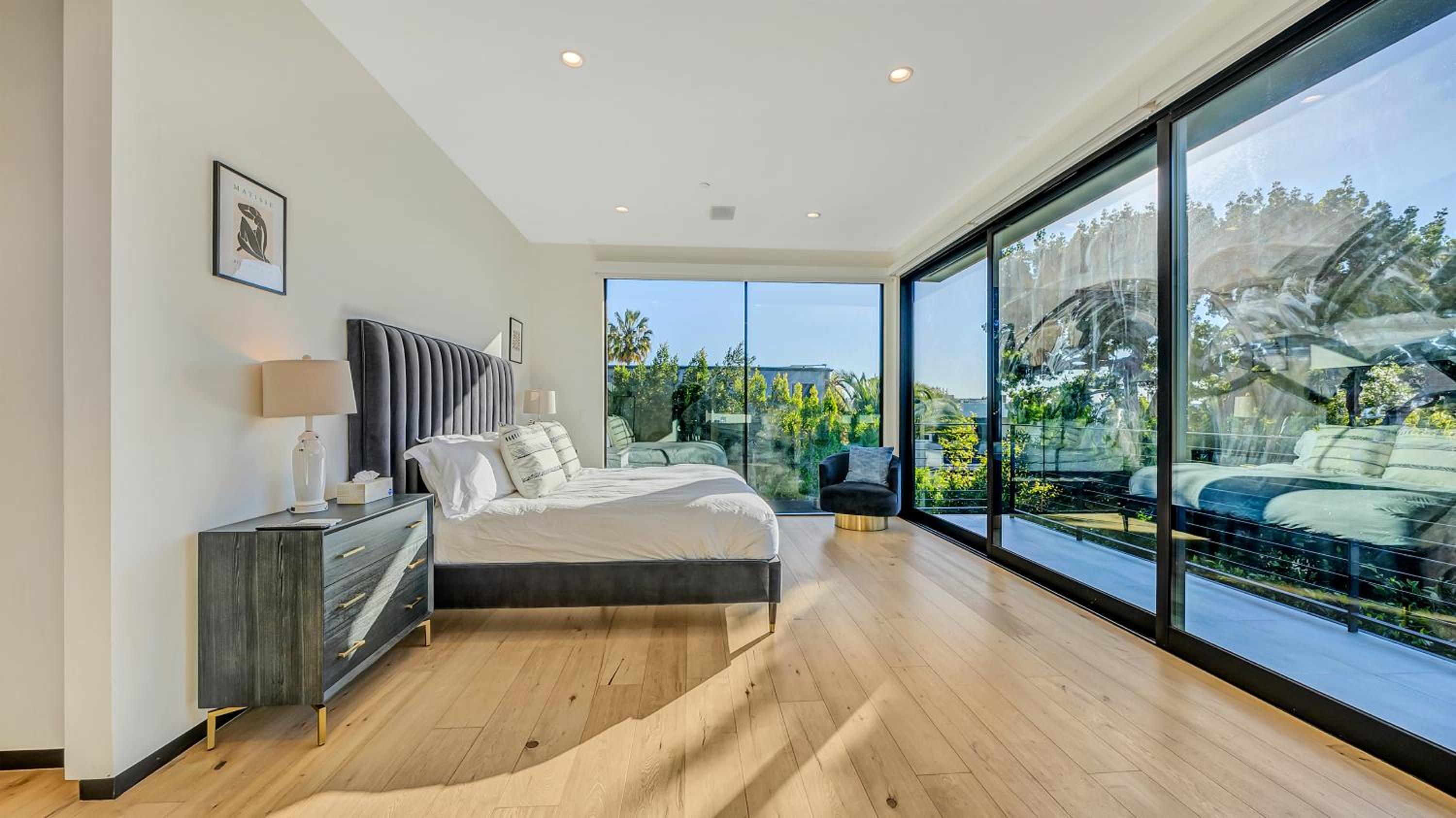 5BRM 6Bath Off Sunset in WeHo Villa