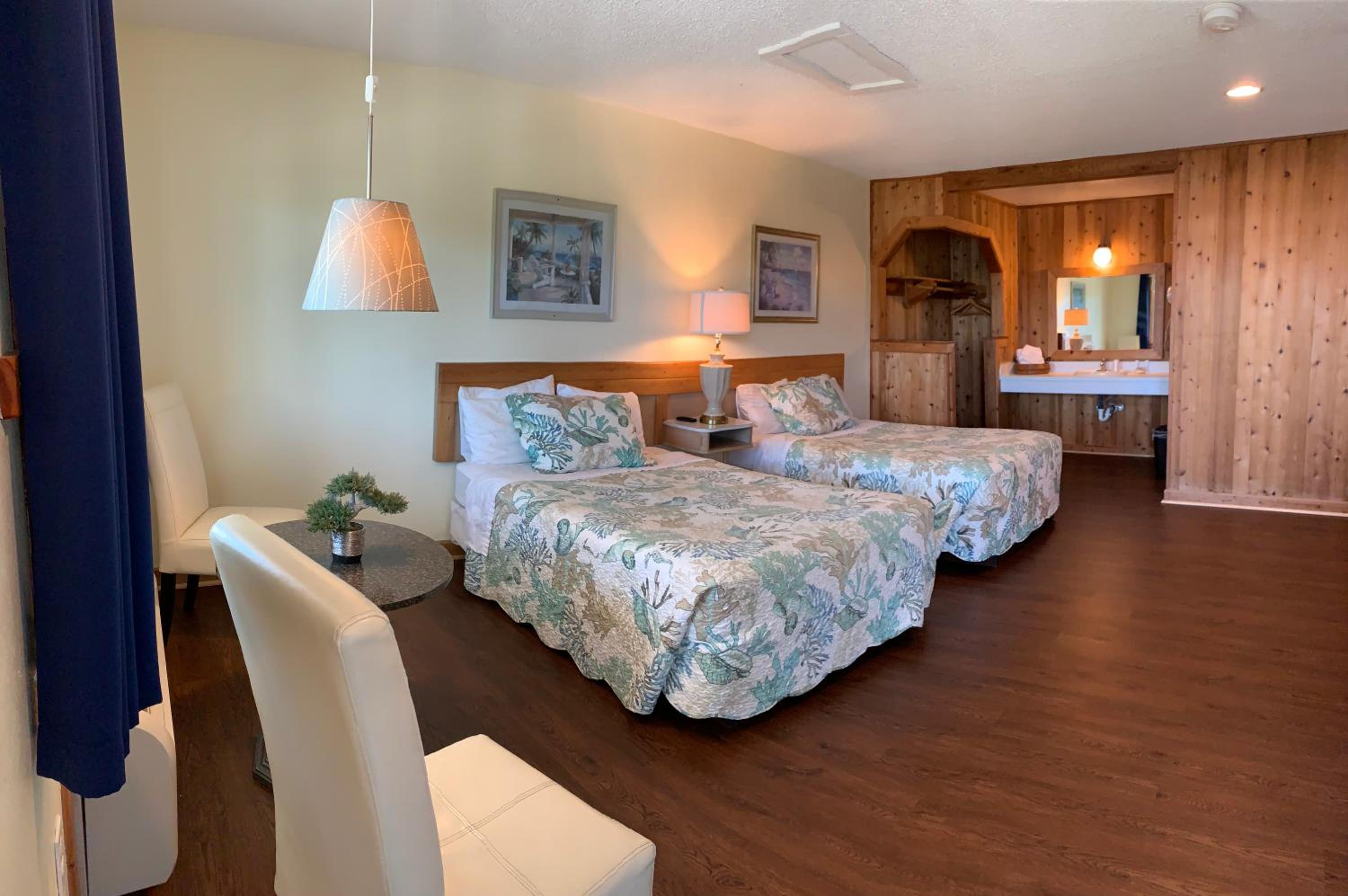 Cape Pines Motel