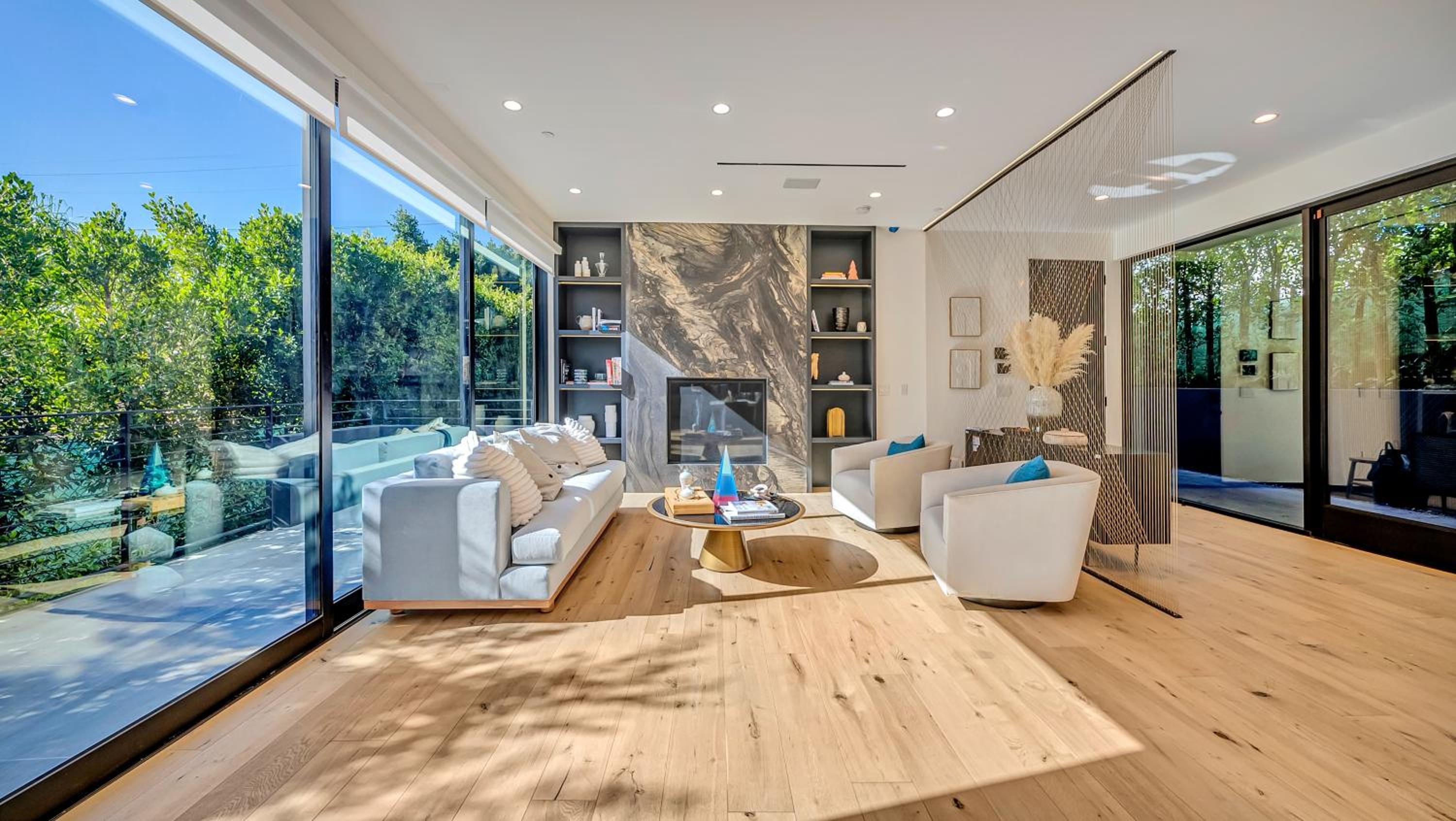 5BRM 6Bath Off Sunset in WeHo Villa