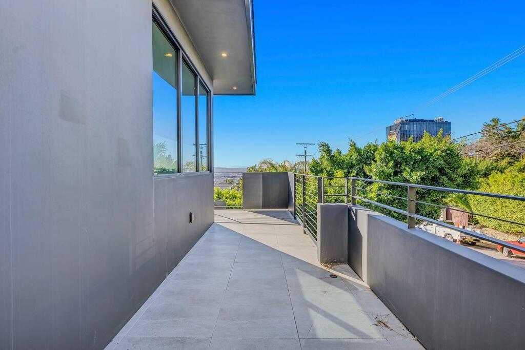 5BRM 6Bath Off Sunset in WeHo Villa