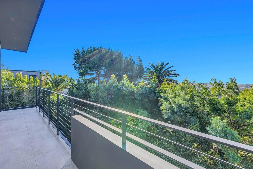 5BRM 6Bath Off Sunset in WeHo Villa