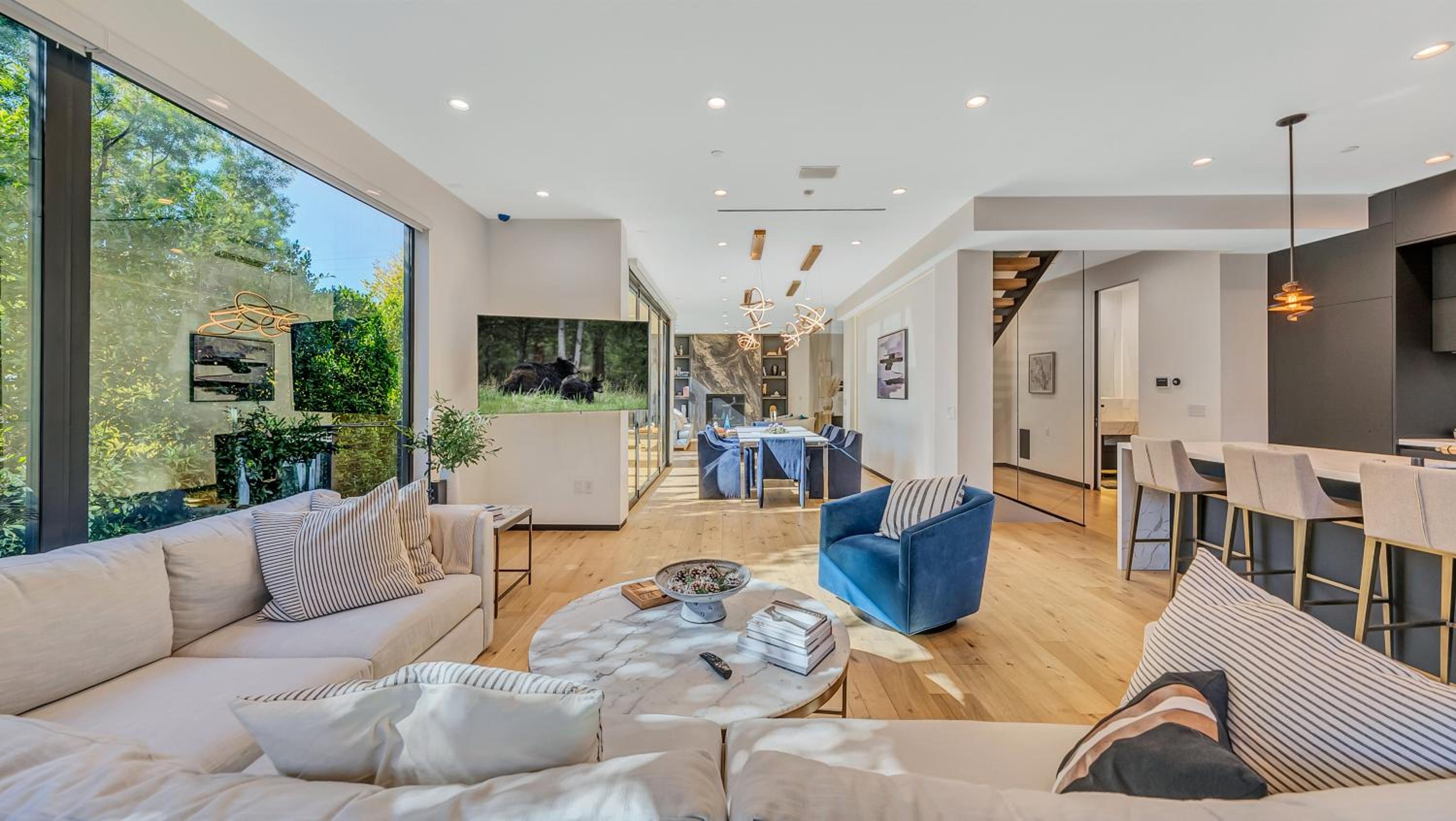 5BRM 6Bath Off Sunset in WeHo Villa