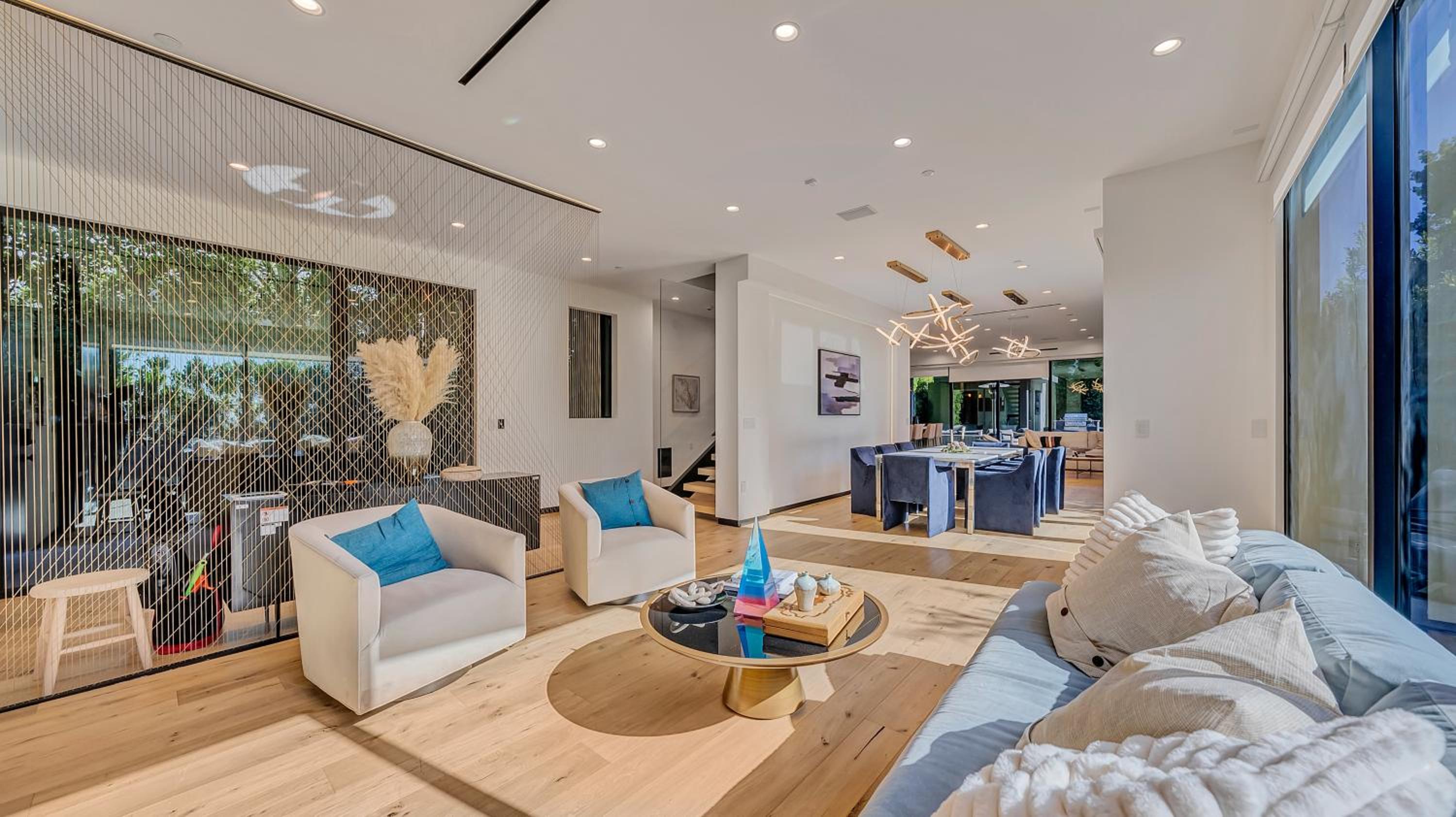 5BRM 6Bath Off Sunset in WeHo Villa