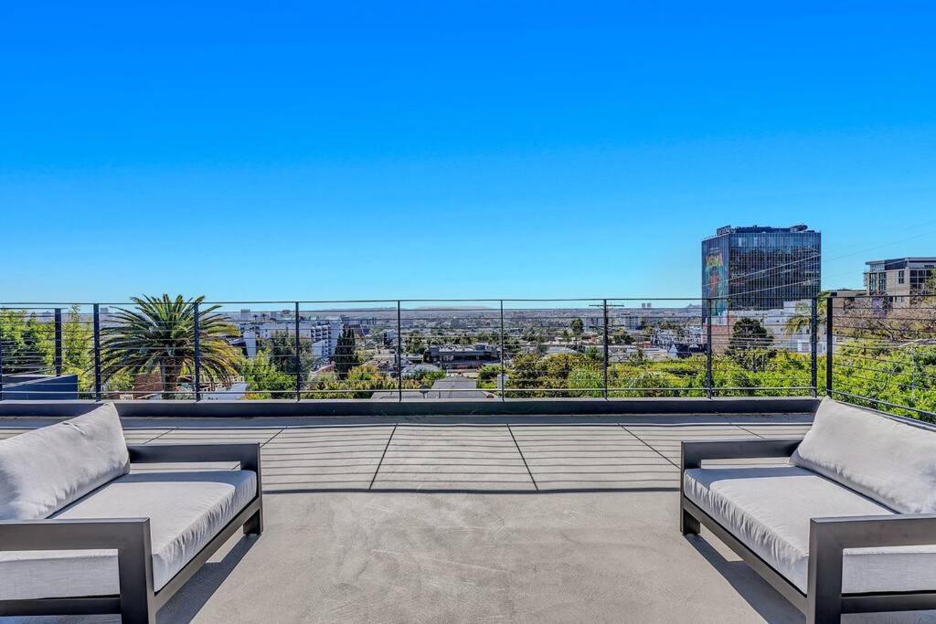 5BRM 6Bath Off Sunset in WeHo Villa