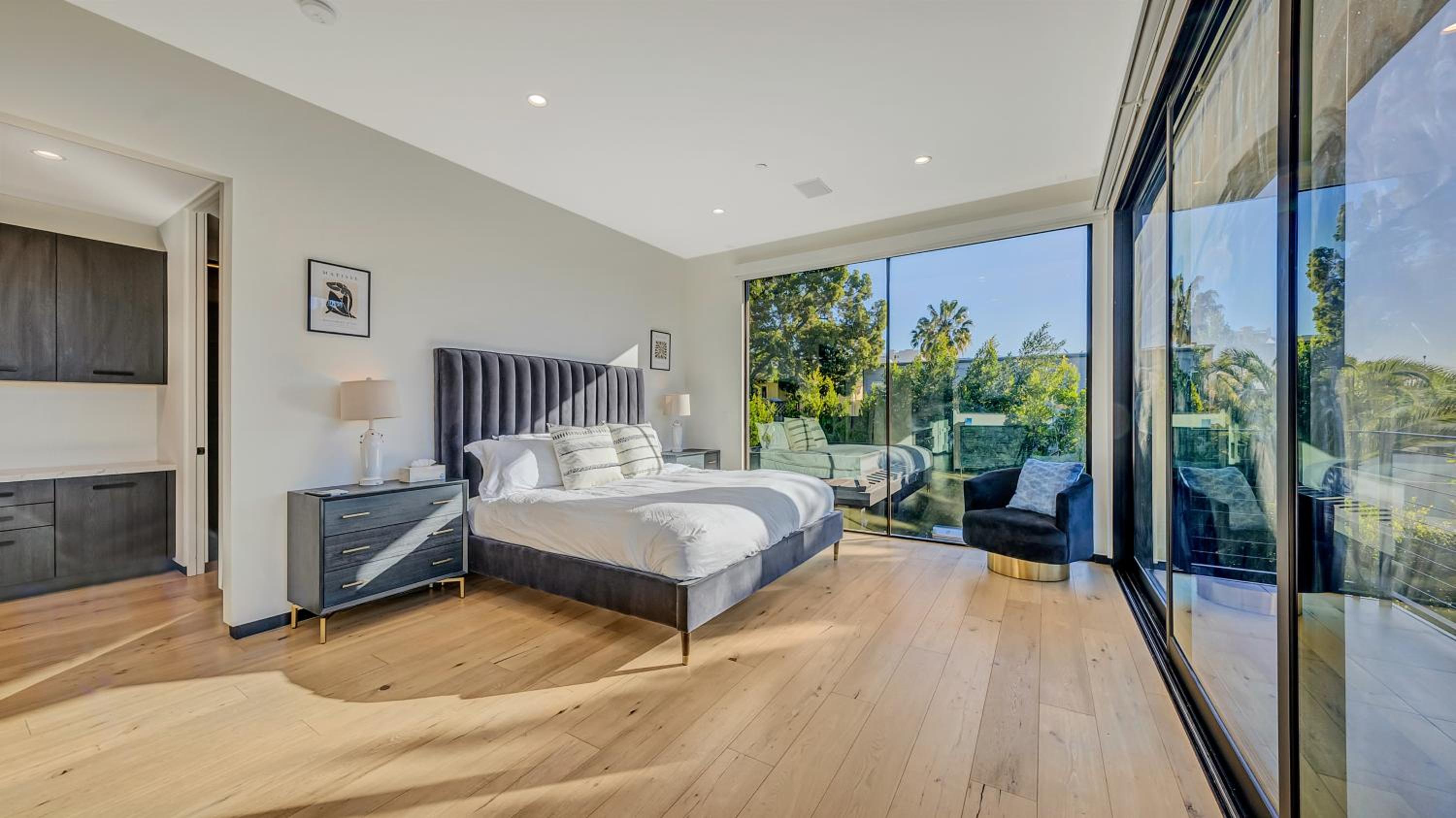 5BRM 6Bath Off Sunset in WeHo Villa