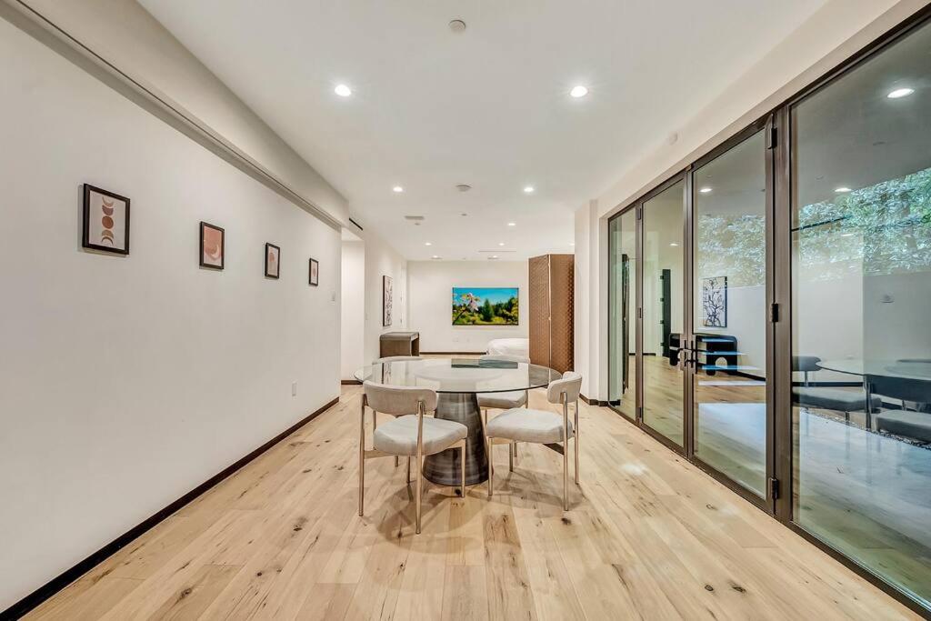5BRM 6Bath Off Sunset in WeHo Villa