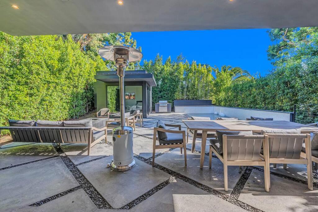 5BRM 6Bath Off Sunset in WeHo Villa