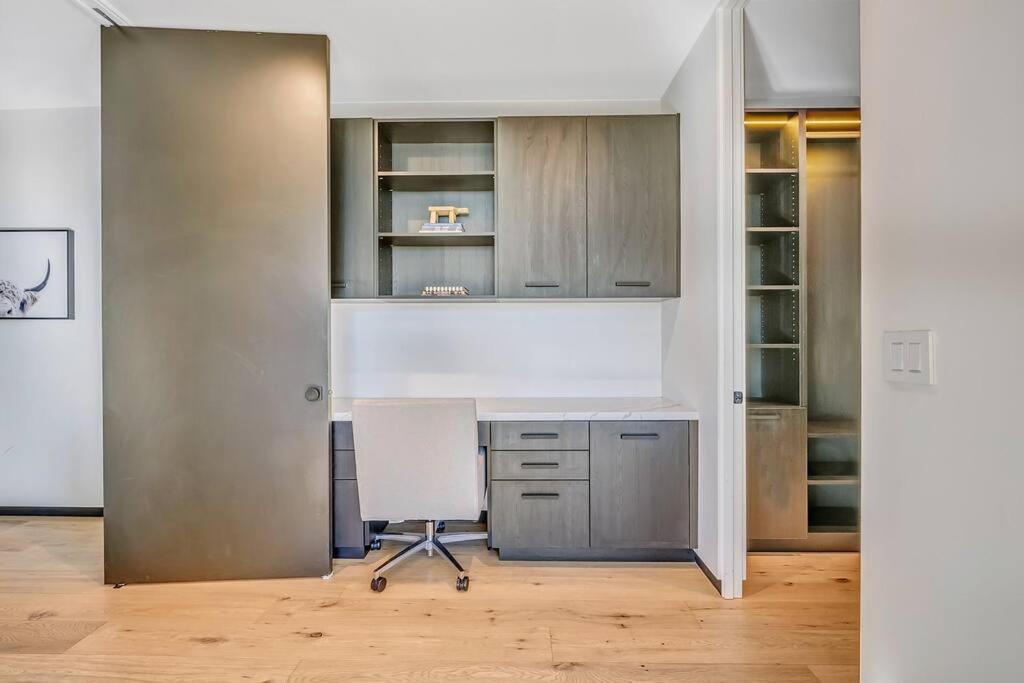 5BRM 6Bath Off Sunset in WeHo Villa