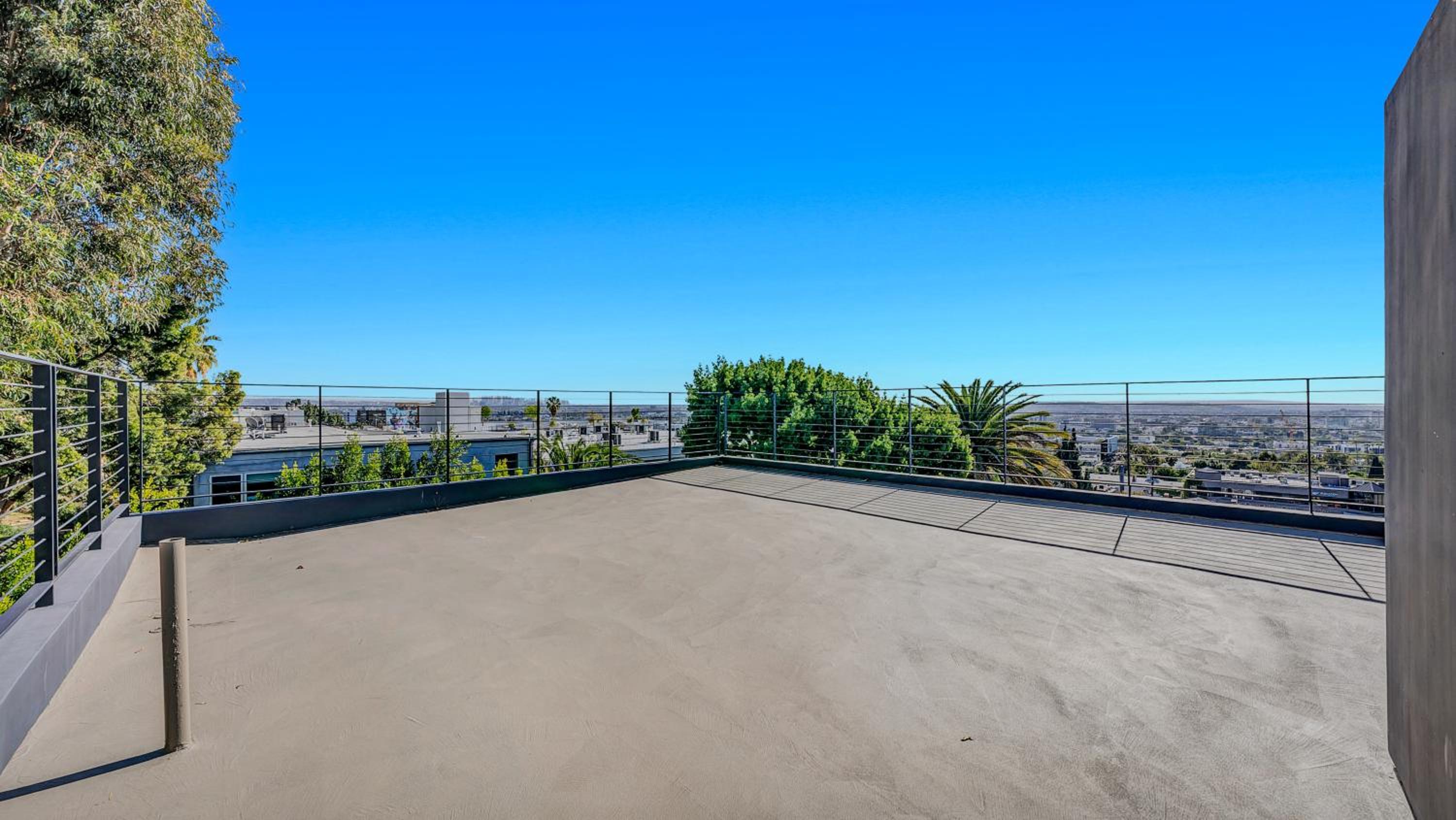 5BRM 6Bath Off Sunset in WeHo Villa