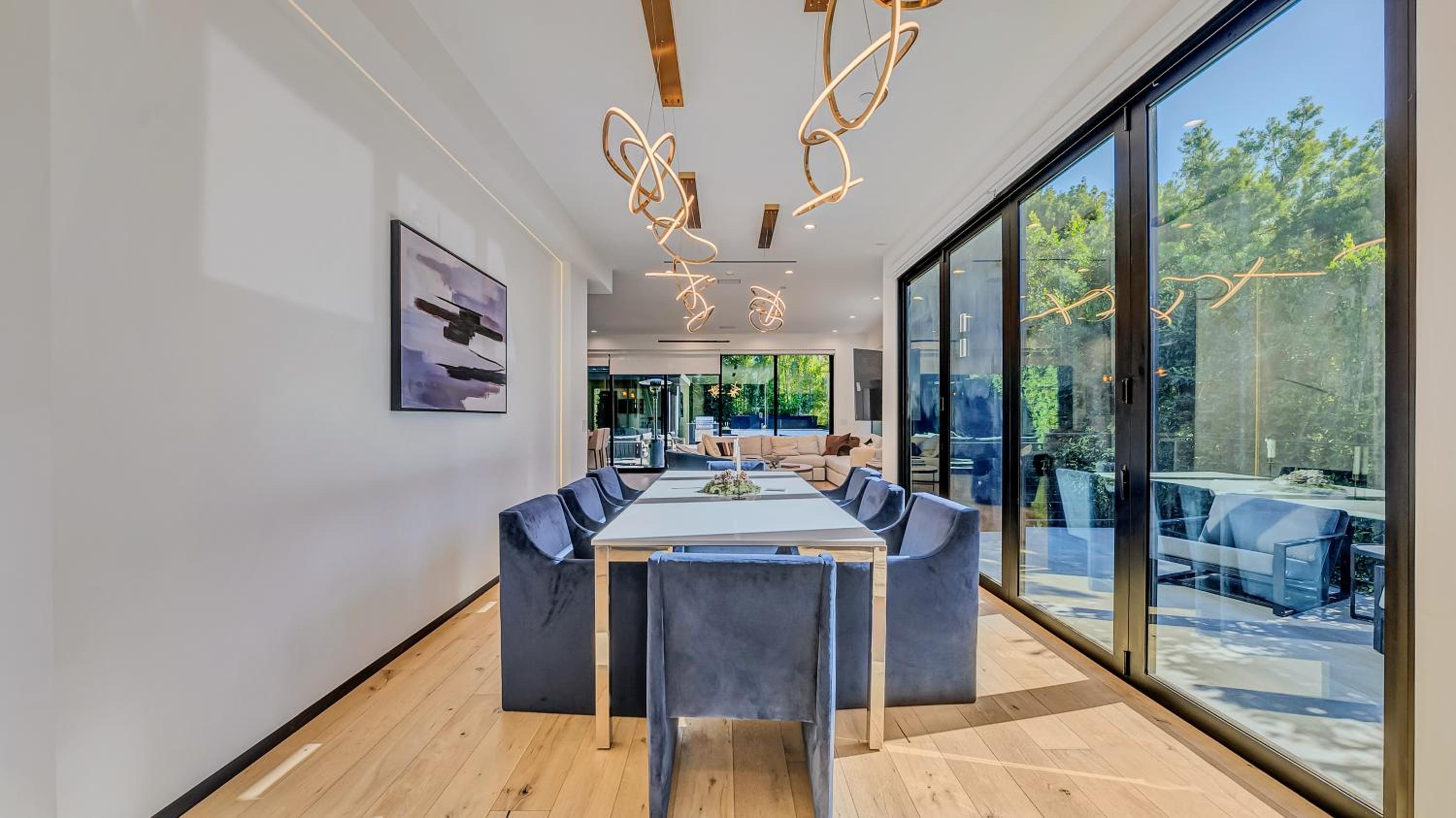 5BRM 6Bath Off Sunset in WeHo Villa