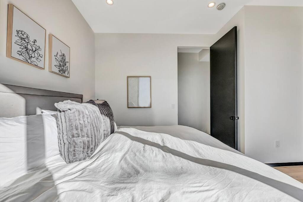 5BRM 6Bath Off Sunset in WeHo Villa