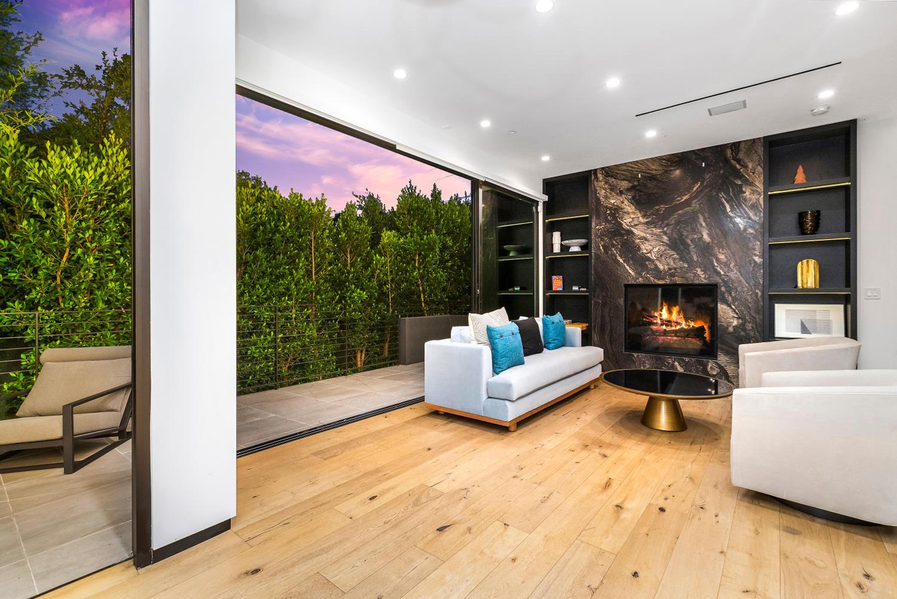 5BRM 6Bath Off Sunset in WeHo Villa