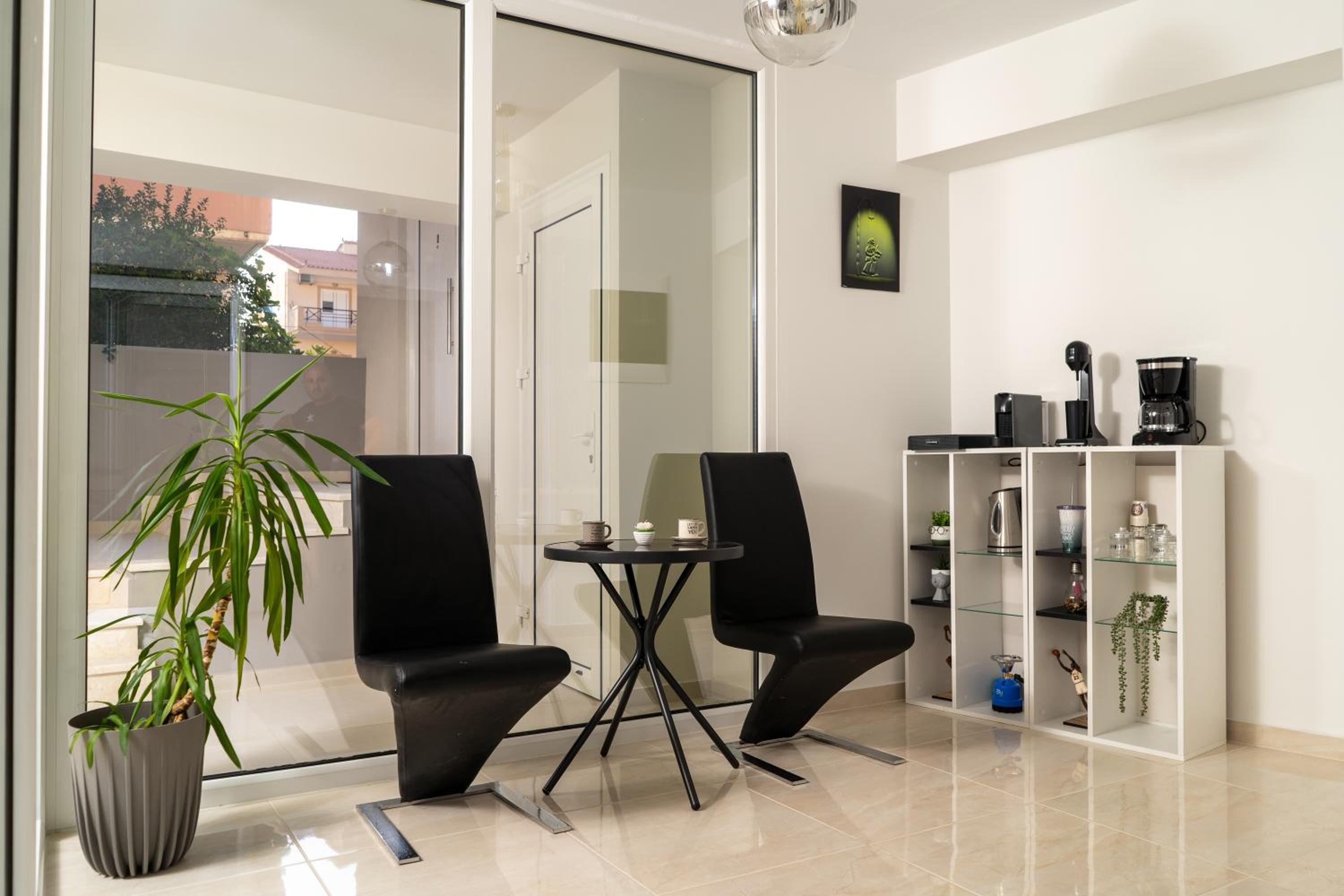 EDEL Luxury Apartments view 5