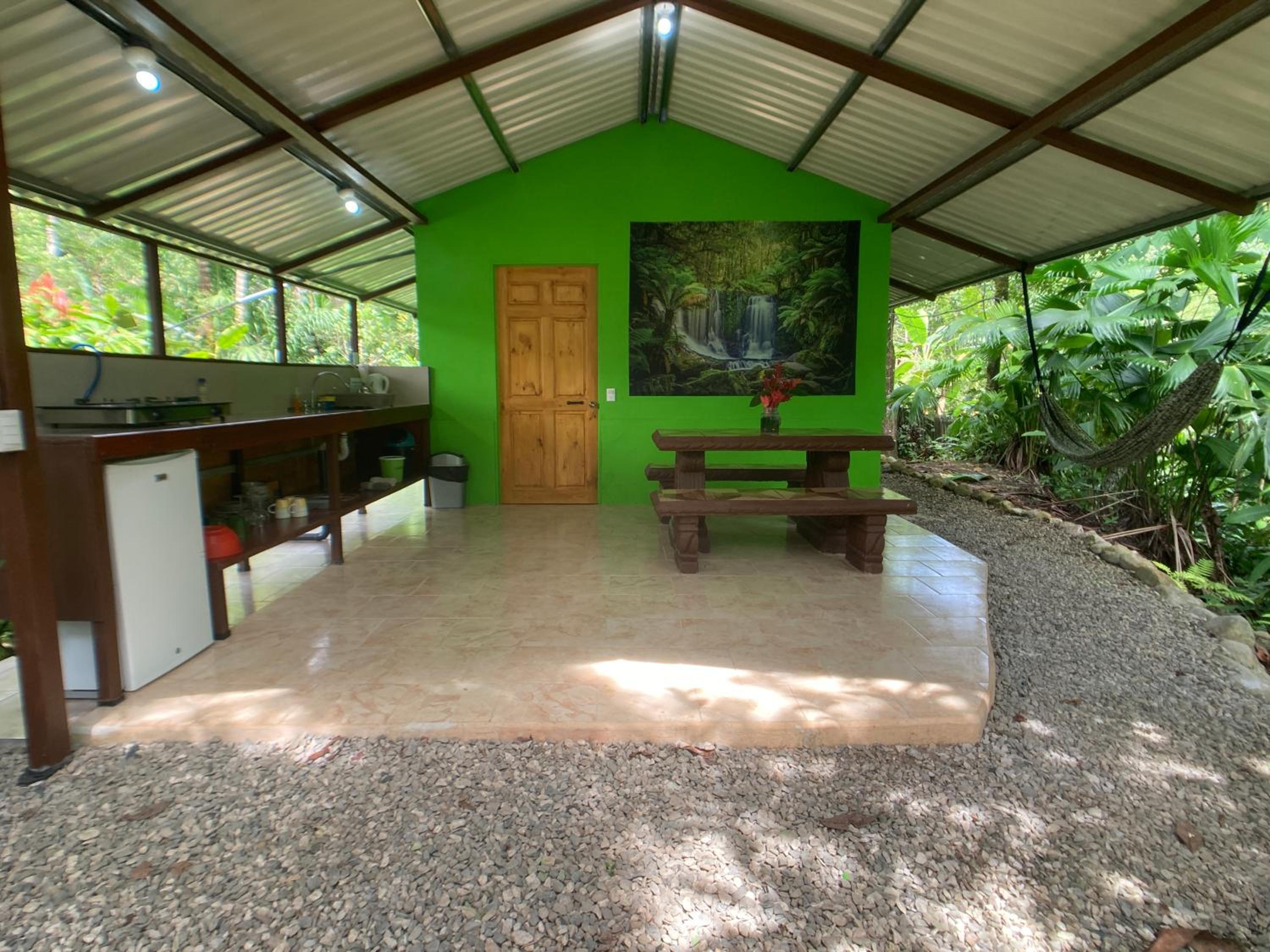 YEJOS Jungle Lodge