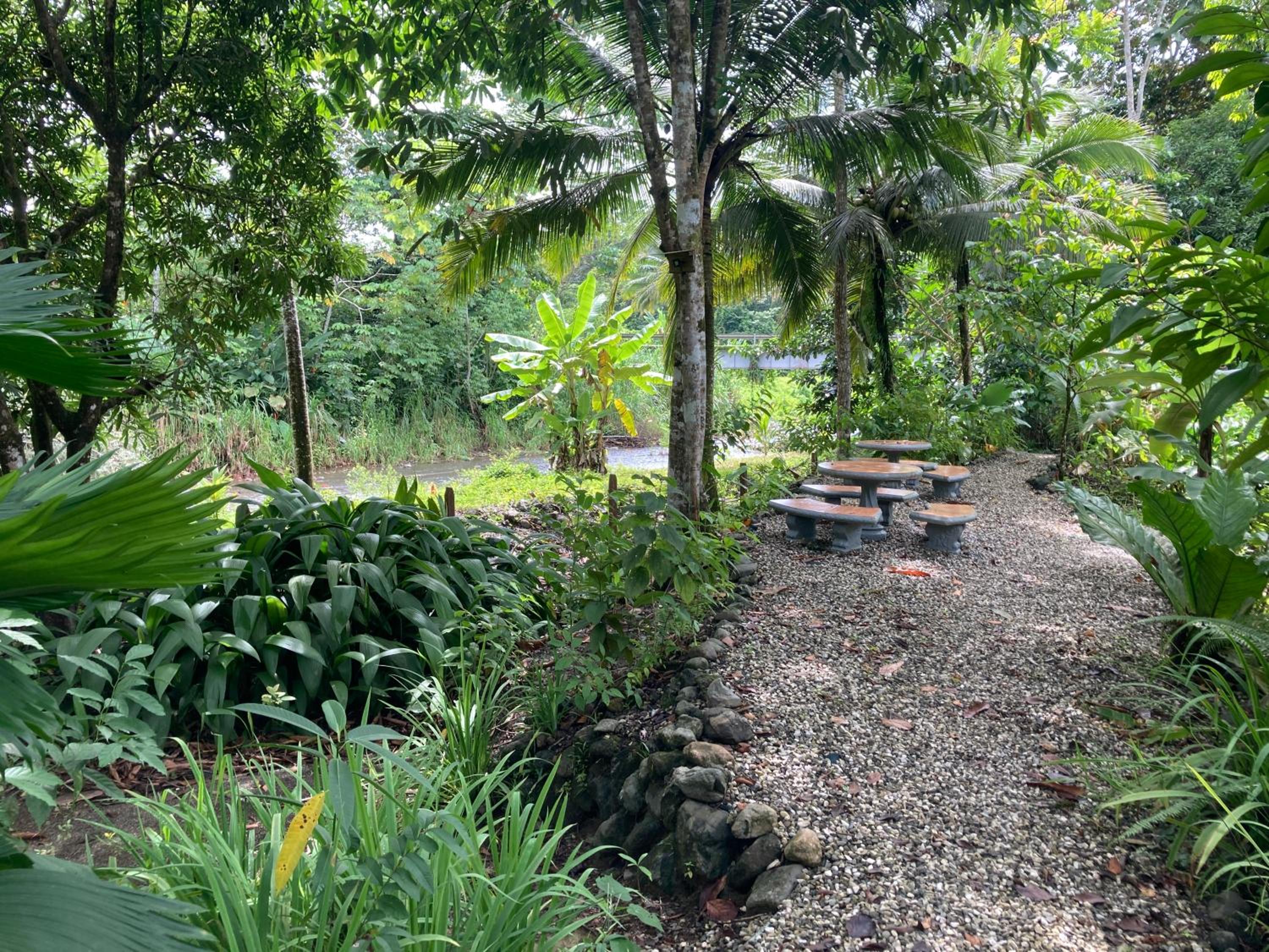 YEJOS Jungle Lodge