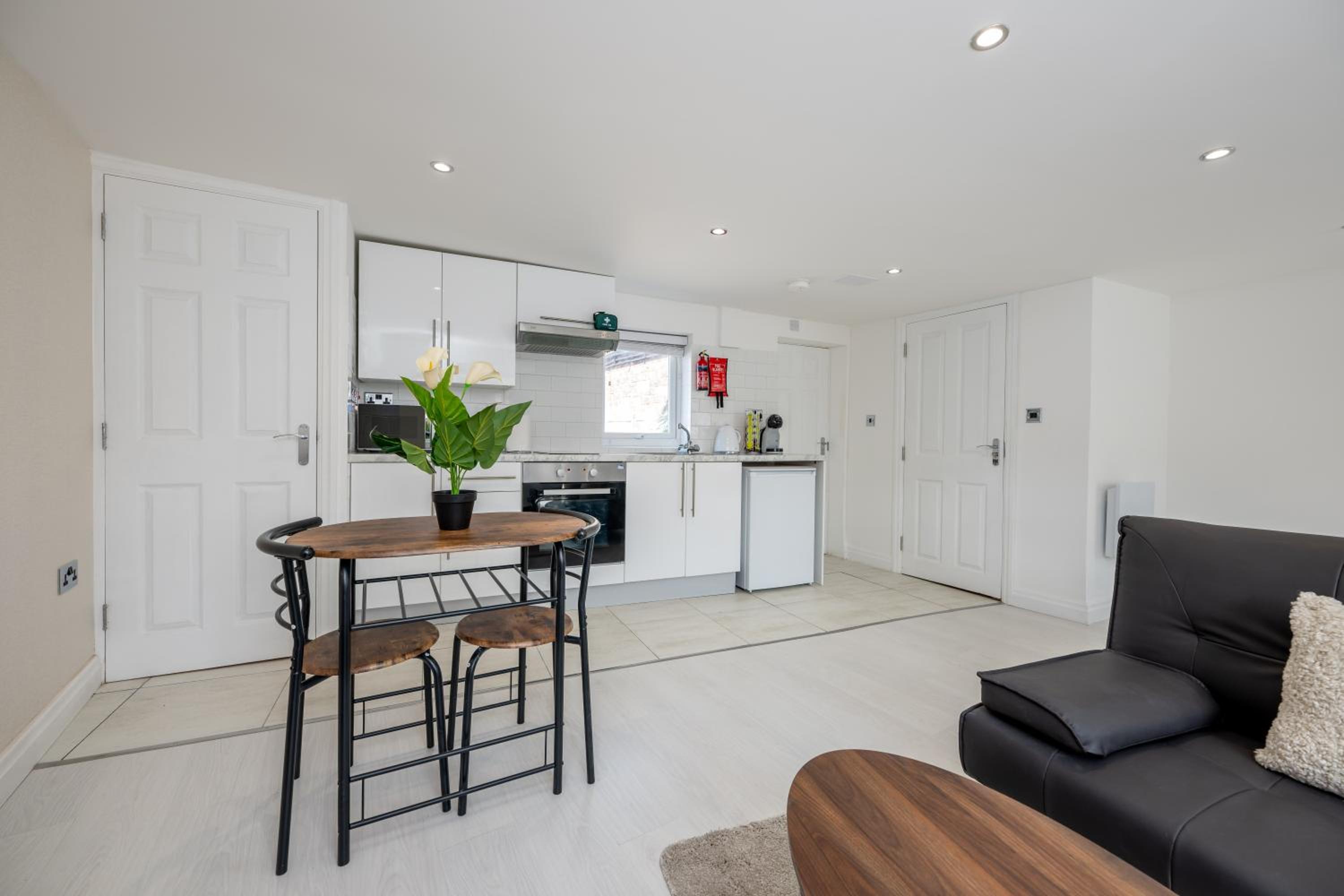 Kings Lynn Vacations - Modern Studio Apartment Kings Lynn - Property Image 27