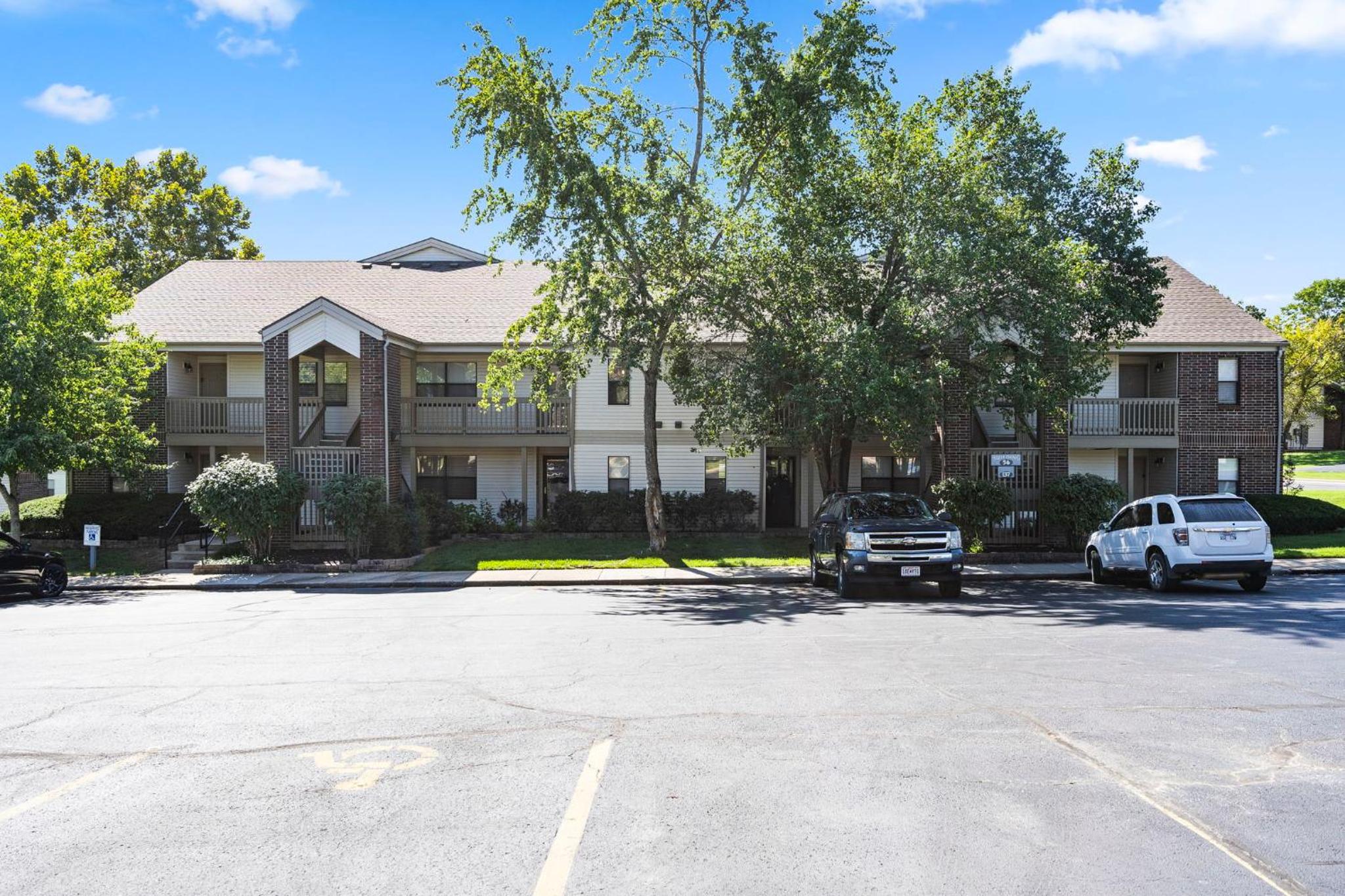 Hotel Gorgeous 3 Bed 3 Bath Pointe Royale Condo Branson MO - Image 1