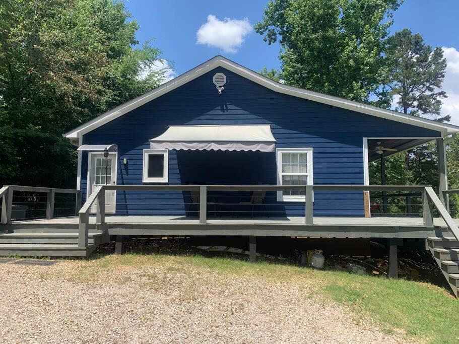 Charming and Comfy Cabin in the Heart of Pickwick!