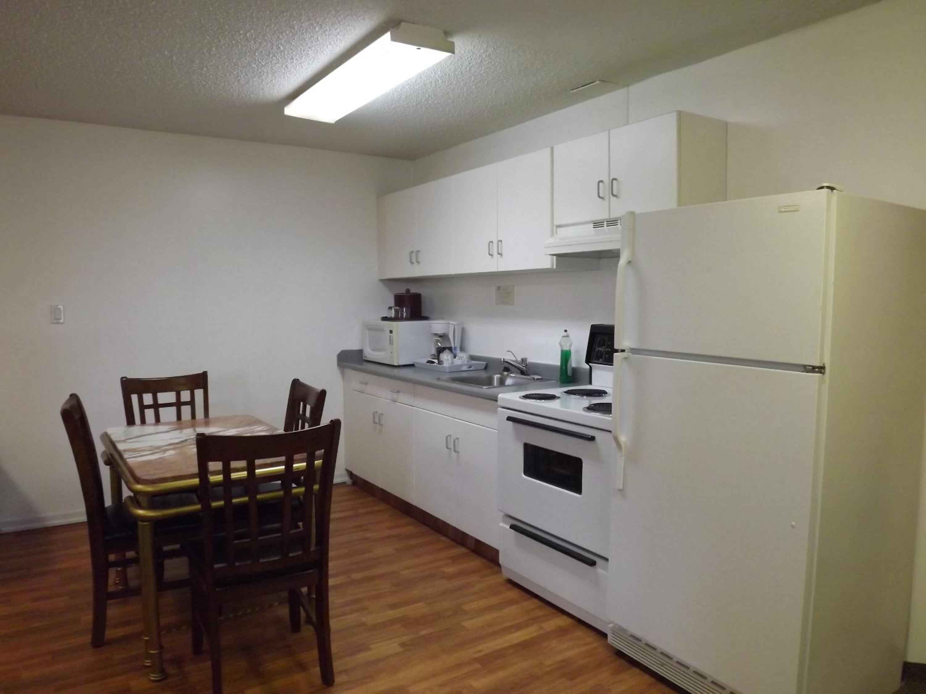 Canadas Best Value Inn Whitecourt