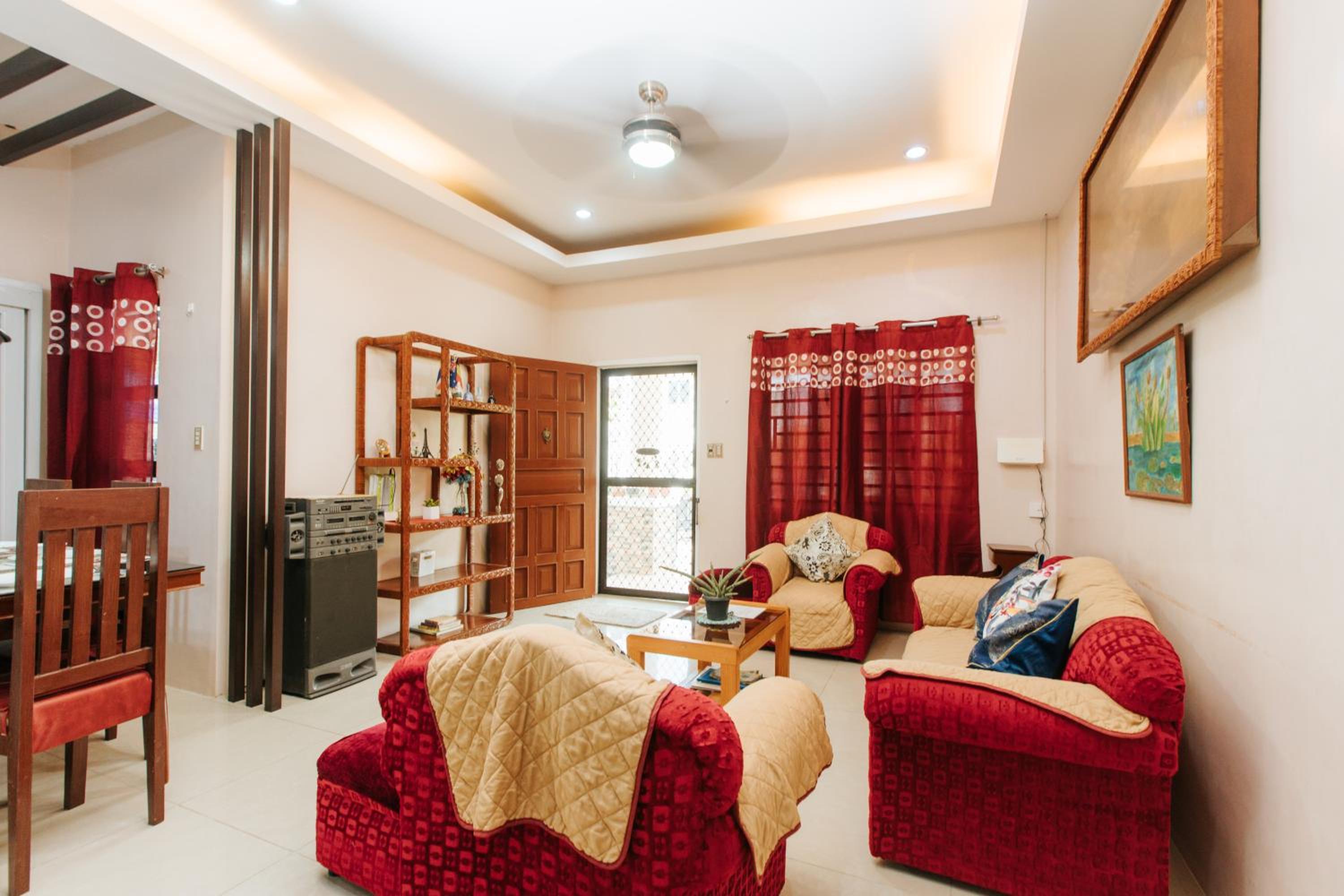 Bahay Ni Kikay Vacation Rental - WiFi Included view 3
