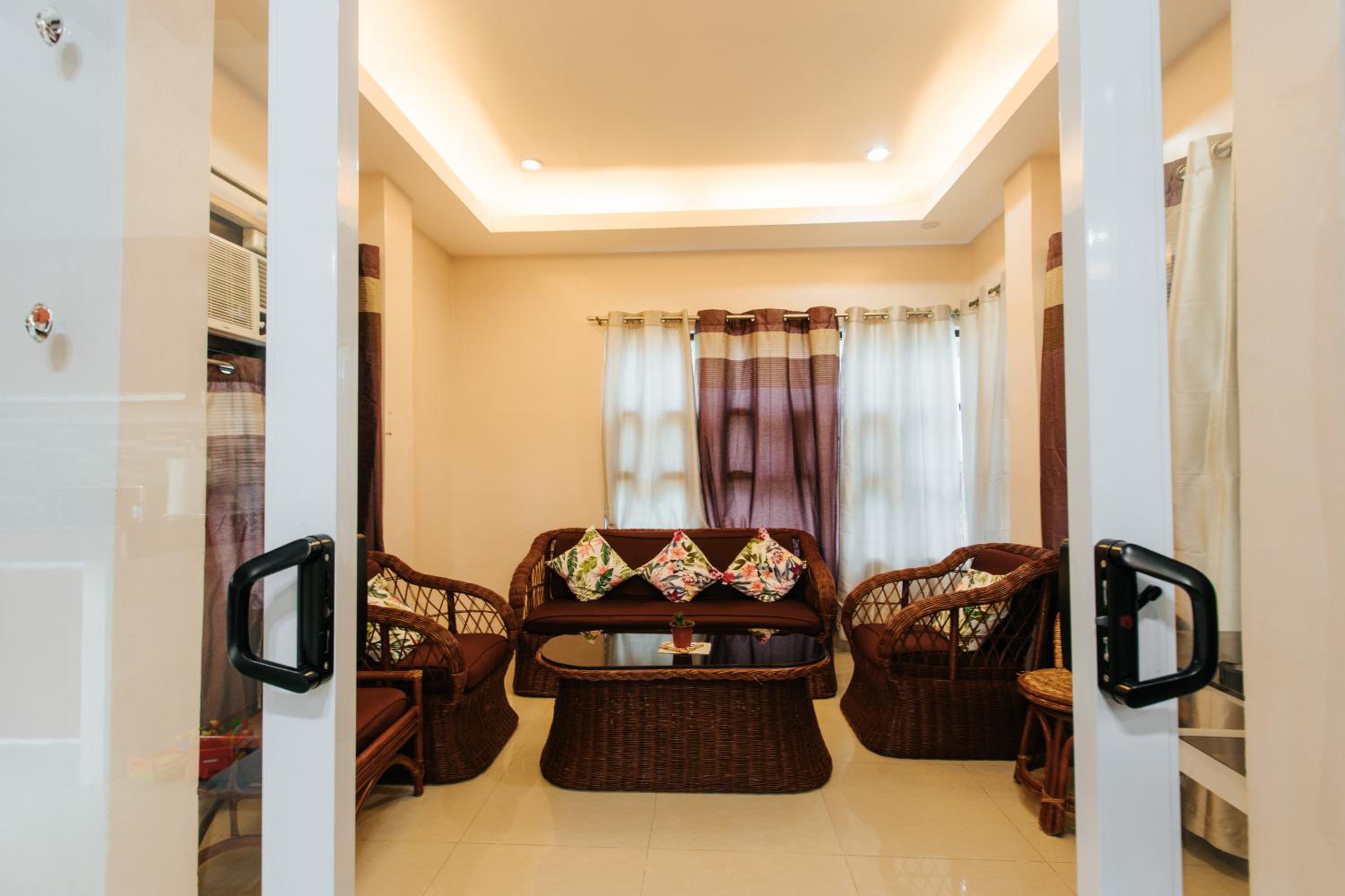Bahay Ni Kikay Vacation Rental - WiFi Included view 5