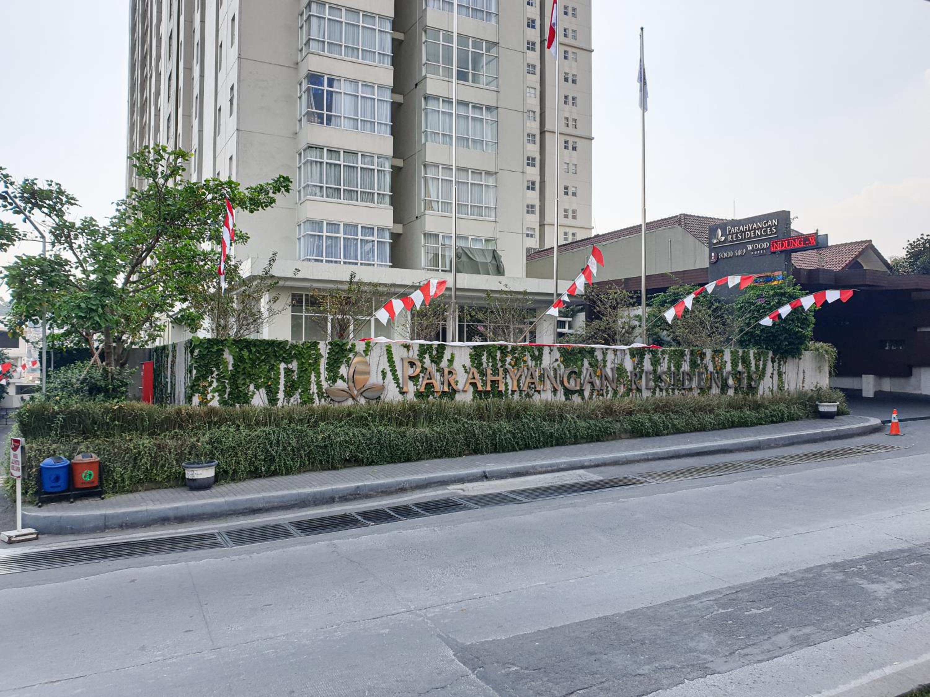 Hotel Parahyangan Residences by AYA Stays - Image 1