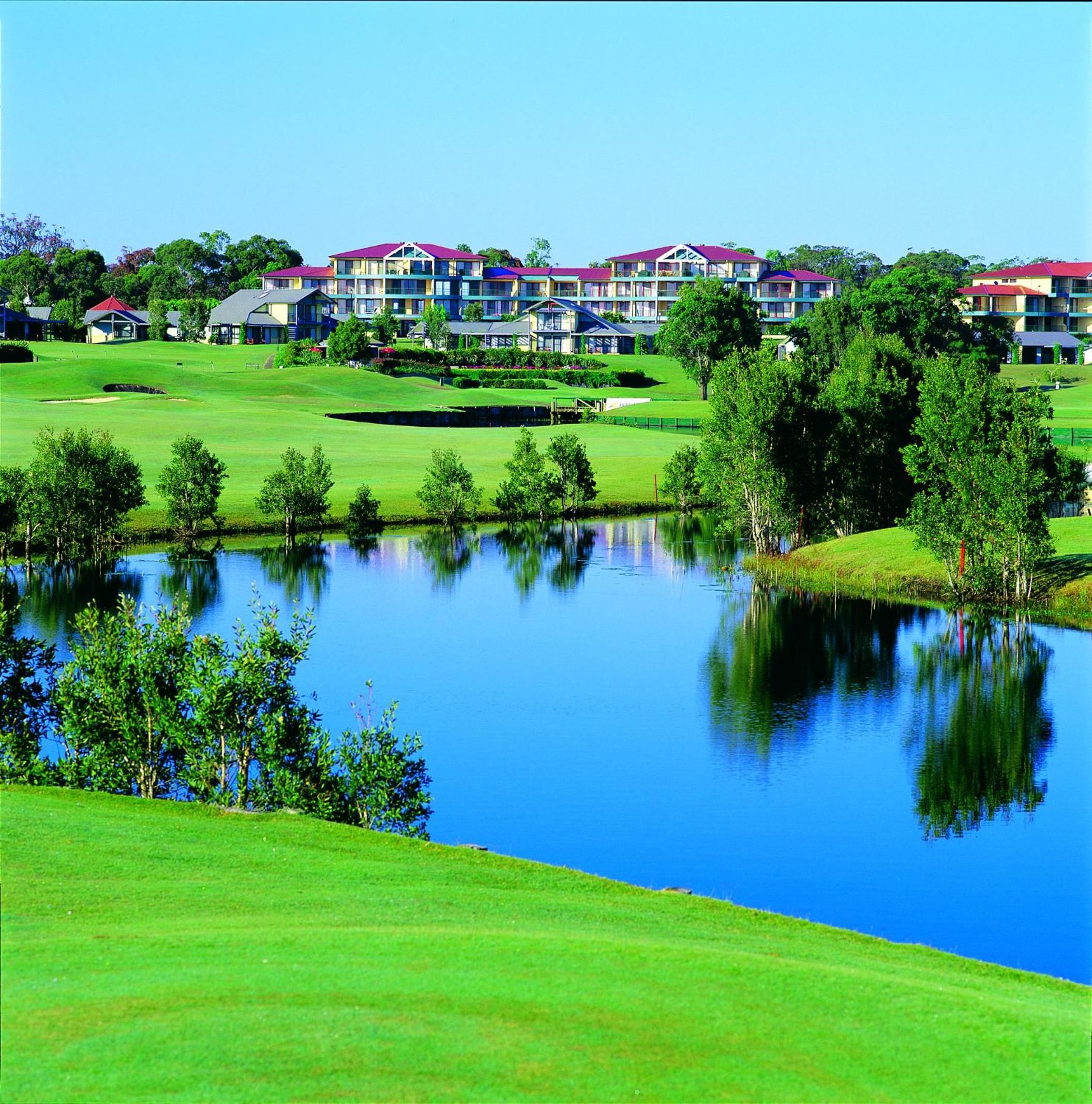 Hotel Club Wyndham Port Stephens - Image 1