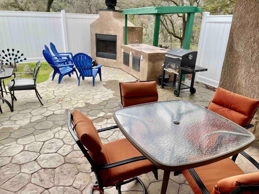 Hotel Quail Suite/hot Tub/bbq/sleeps 2